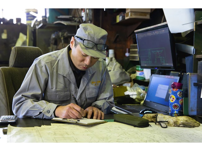 【工場勤務:好きを仕事に】「つくること大好き」な人には、すごくいい職場だと思います。金属加工は特別なものではなく、木工とかプラモデルなどと同じ。この自由度の高い環境は本当に最高です。