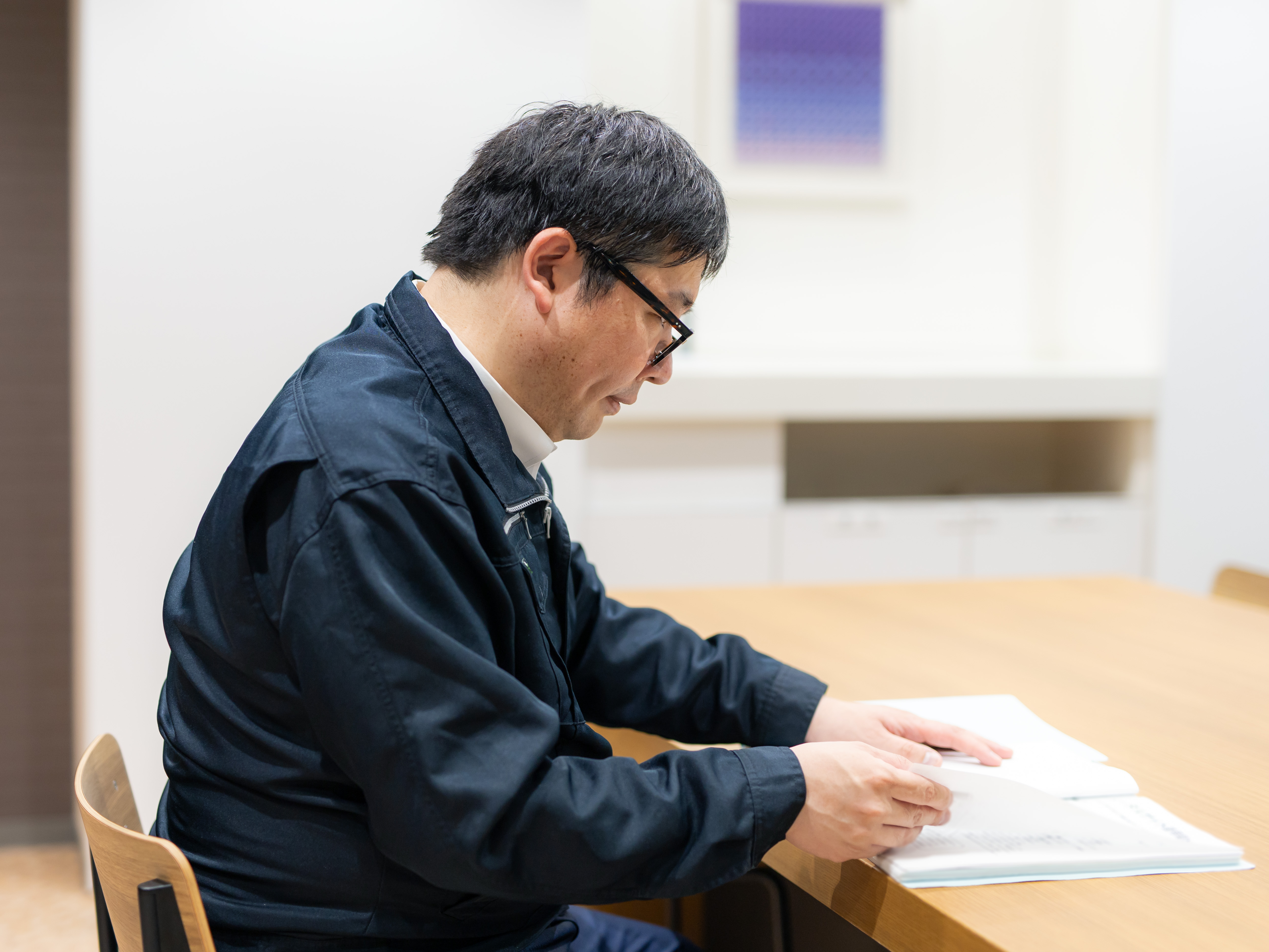 運行後は詰め所にて日誌(車両管理日報)を記入します。1日の運行実施時間や場所、どのくらいの距離を走ったか、点検内容等を記載して終了となります。