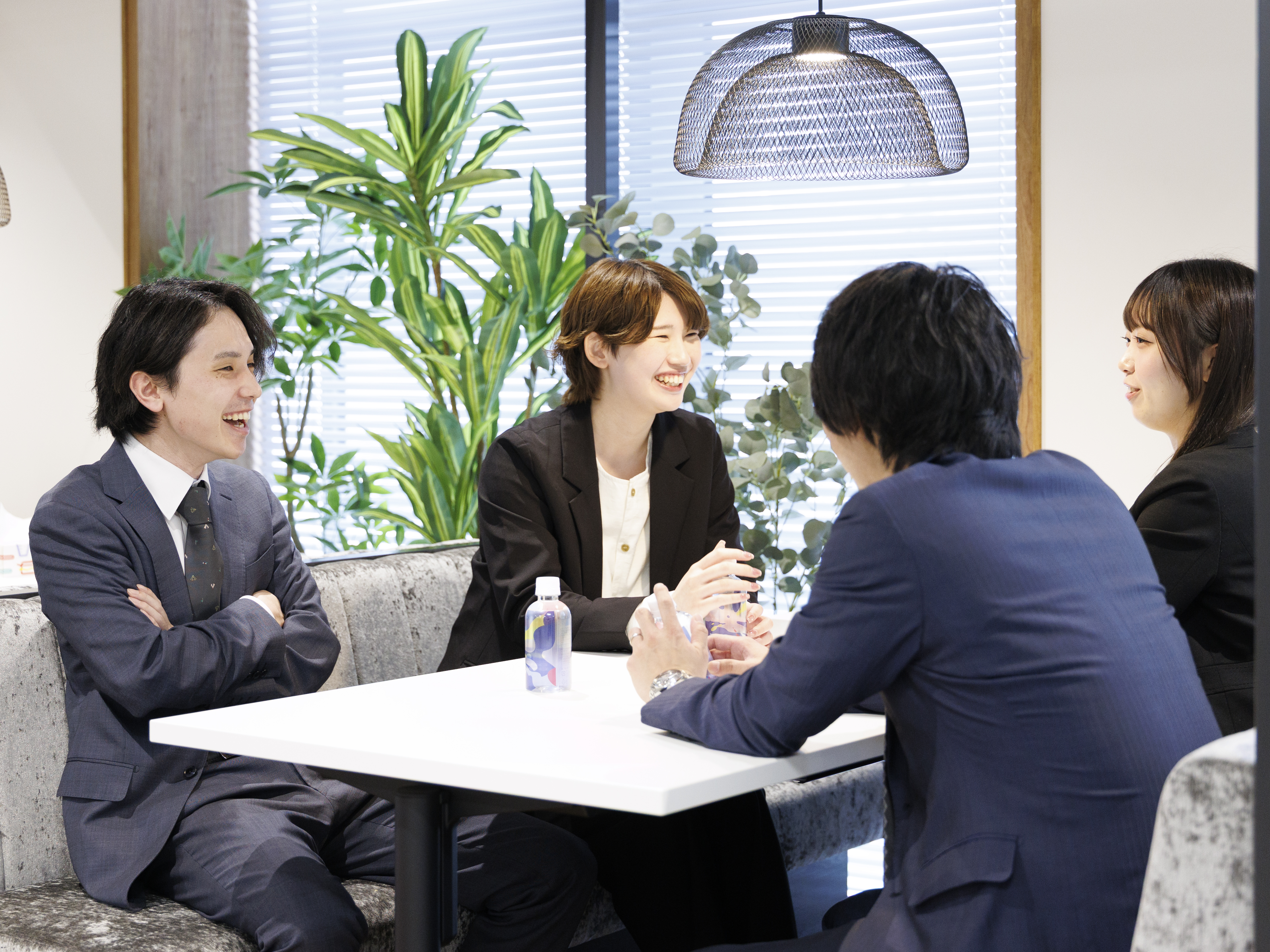 【チームで成し遂げるモノづくりの達成感】幅広い案件を手がけており、現場ごとに新しい発見があります。チームワークを大切にする社風で、困ったときは互いに助け合う精神。完成した時の達成感が嬉しい仕事です。