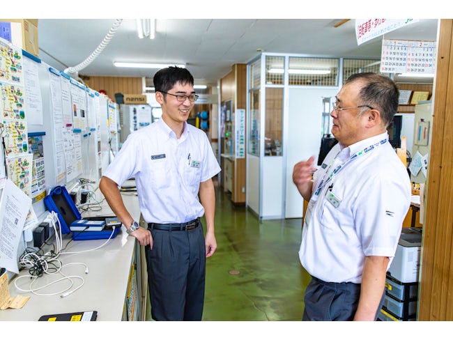 様似営業所は小さな営業所。雰囲気はよく、とてもあたたかいと野村さんは感じているそうです