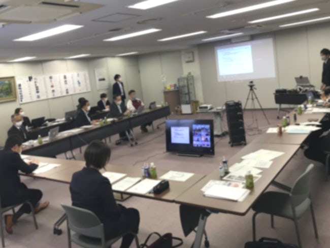 当社を含め、北海道内にはヤクルトの販売会社が9社あり、それぞれが地域に根ざして展開していますが、会社間の繋がりも活発です。定期的に会社を横断した研修や会議を実施しています。