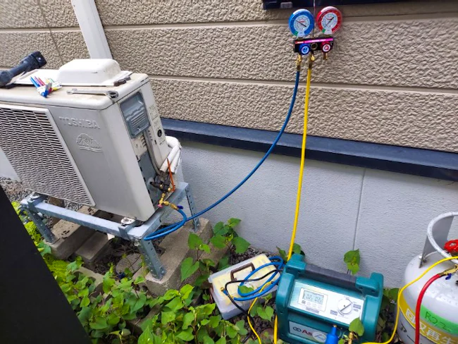 まずは興味があれば問題ありません。器用・不器用はありますが、時間が経てば慣れていけますので、ご安心下さい。
入社1年目のスタッフは現場を休んで早速2つの資格を取りました。これからも取っていく予定です。