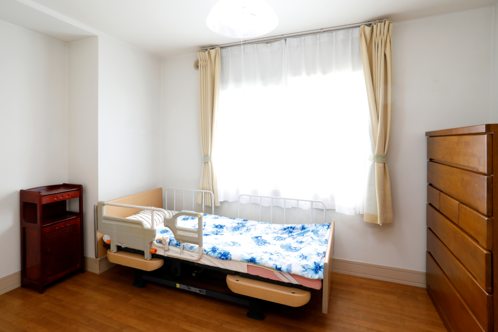 明るいく広々とした居室