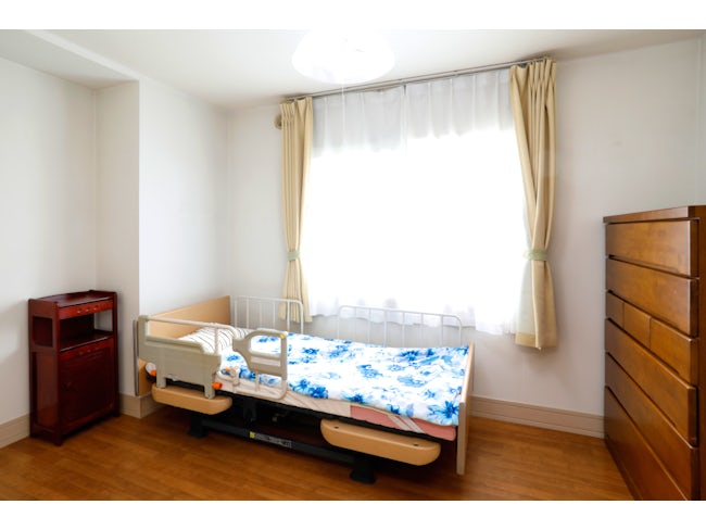 明るいく広々とした居室