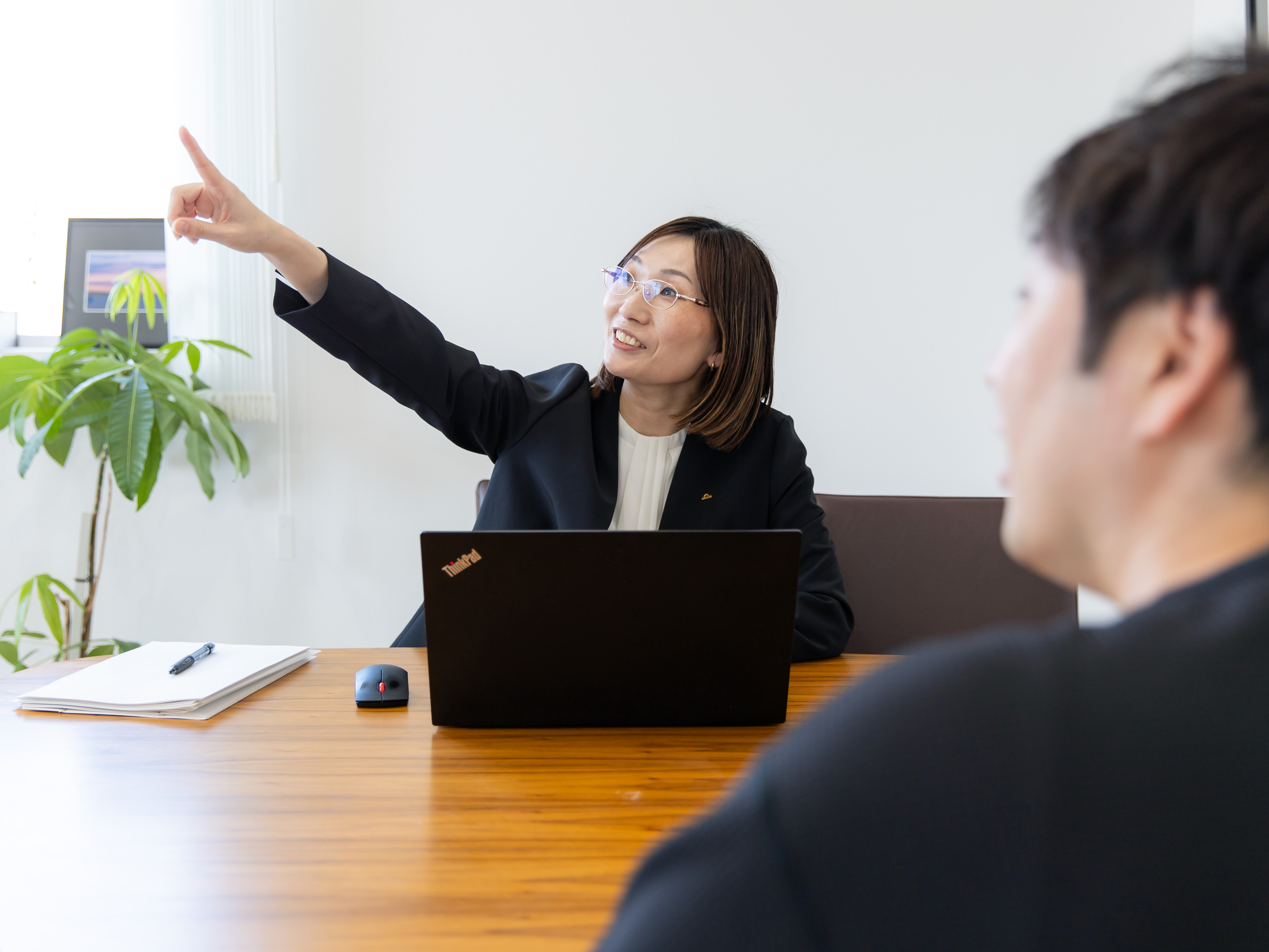 今年から社員の頑張りに対してより還元するために一部歩合制を導入しましたが、「無理な営業はどちらの不利にもなる」という考えのもと、信頼を何より大切にする誠実な姿勢はベースとして貫かれています。