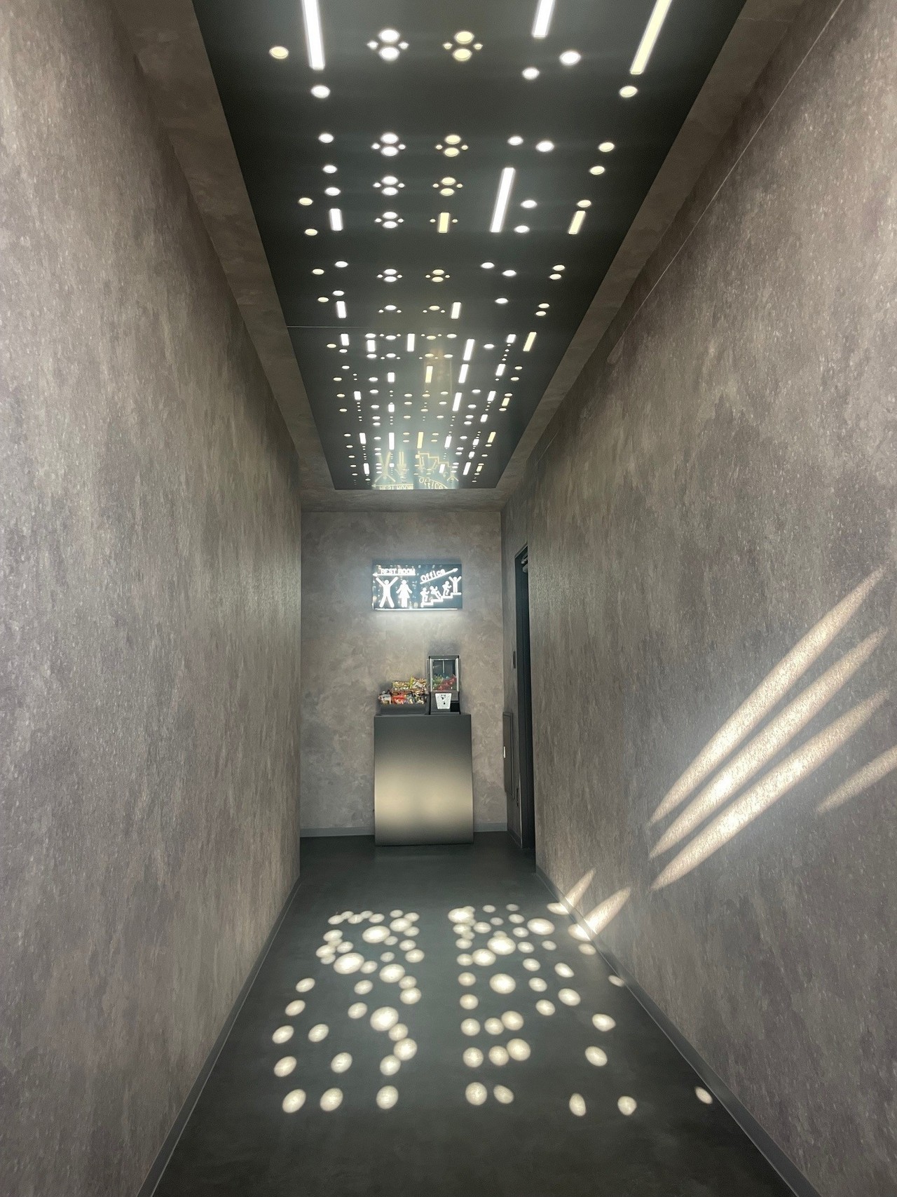 入社したら長く働いてくれるスタッフが多いため、久しぶりの募集となります。一人ひとりにあったペースでお仕事をお教え致しますので、安心してご応募いただければと思います。応募前の社内見学もOKです！