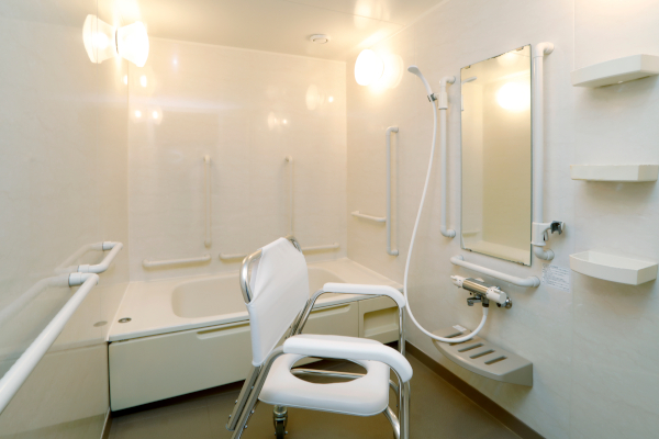 コンパクトで移動しやすい浴室