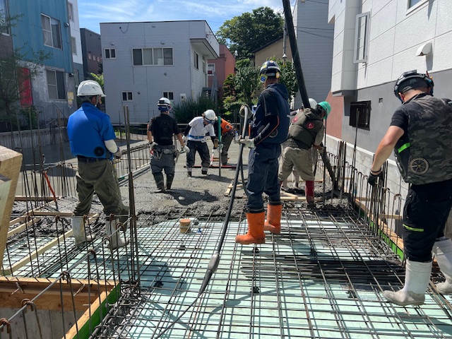 人の良いところを引き出す社風です。
「仕事は好きだけど、人間関係に悩んでいる」そんな方も一度弊社でチャレンジしてみませんか？