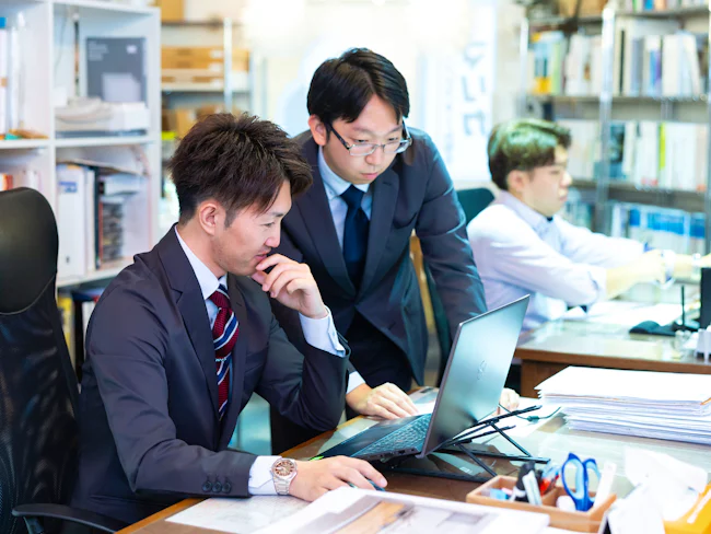 入社時にはスーツの支給や、住居探しのお手伝いなど手厚いサポートをご用意!札幌市内はもちろん、道外や他地域からのUIターン転職も全力で応援します。安心して新しい一歩を踏み出せます。