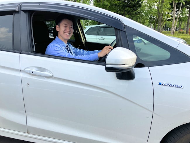 社用車は通勤で使えます。さらに休日の利用もOK!
