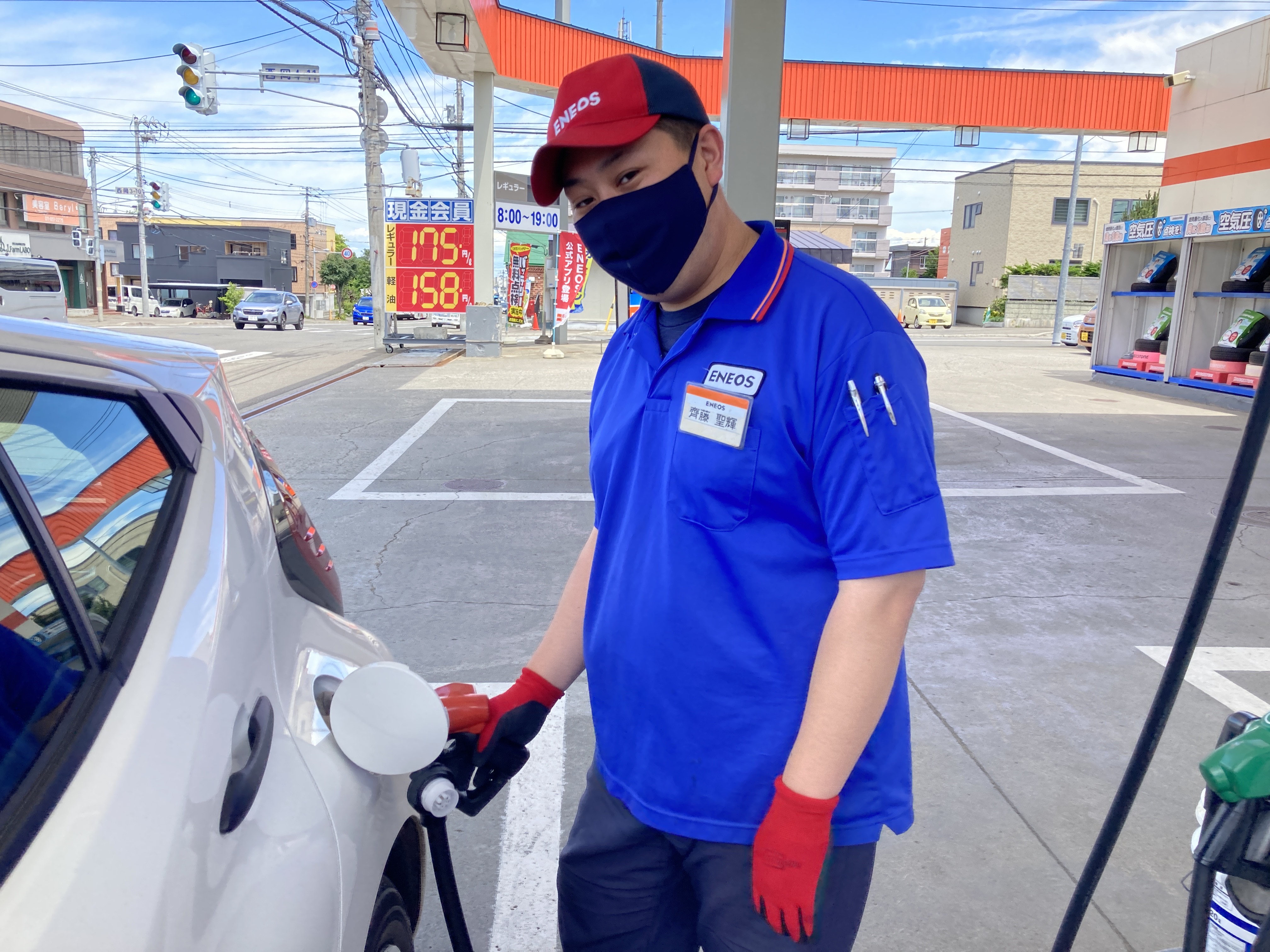 志望動機が「家が近かったから」という社員も、気づいたら長く勤務してくれています。最初の志望動機などはなんでもOK。社会人経験等も一切問いませんので「社員として働いてみたい」という方はお気軽にご連絡下さい