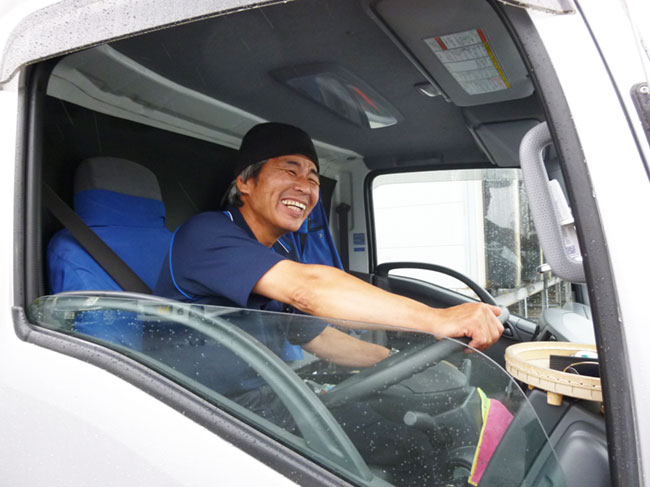 趣味の野球観戦を楽しんだり、釣りを楽しんだり、ゴルフを楽しんだりとプライベートの時間もしっかりと取れています。