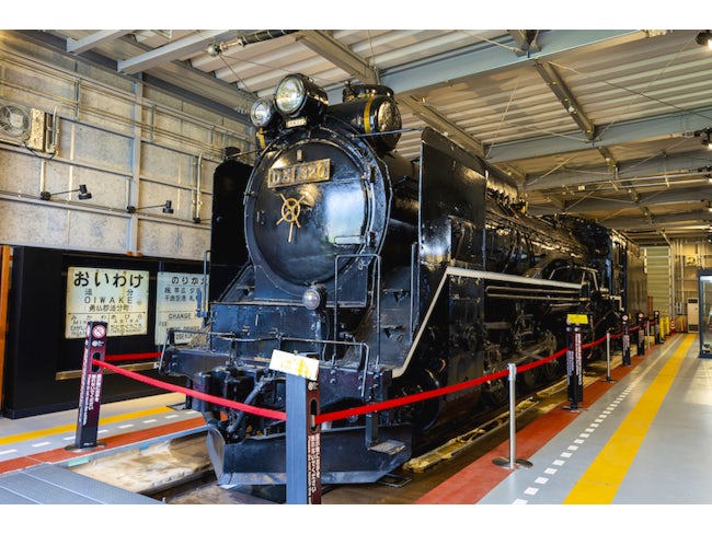 石炭輸送等の鉄道拠点として発展した追分地区。道の駅にはその歴史を展示する鉄道資料館を併設。蒸気機関車D51や特急列車の展示が人気で、子どもから大人までが多数訪れます。
