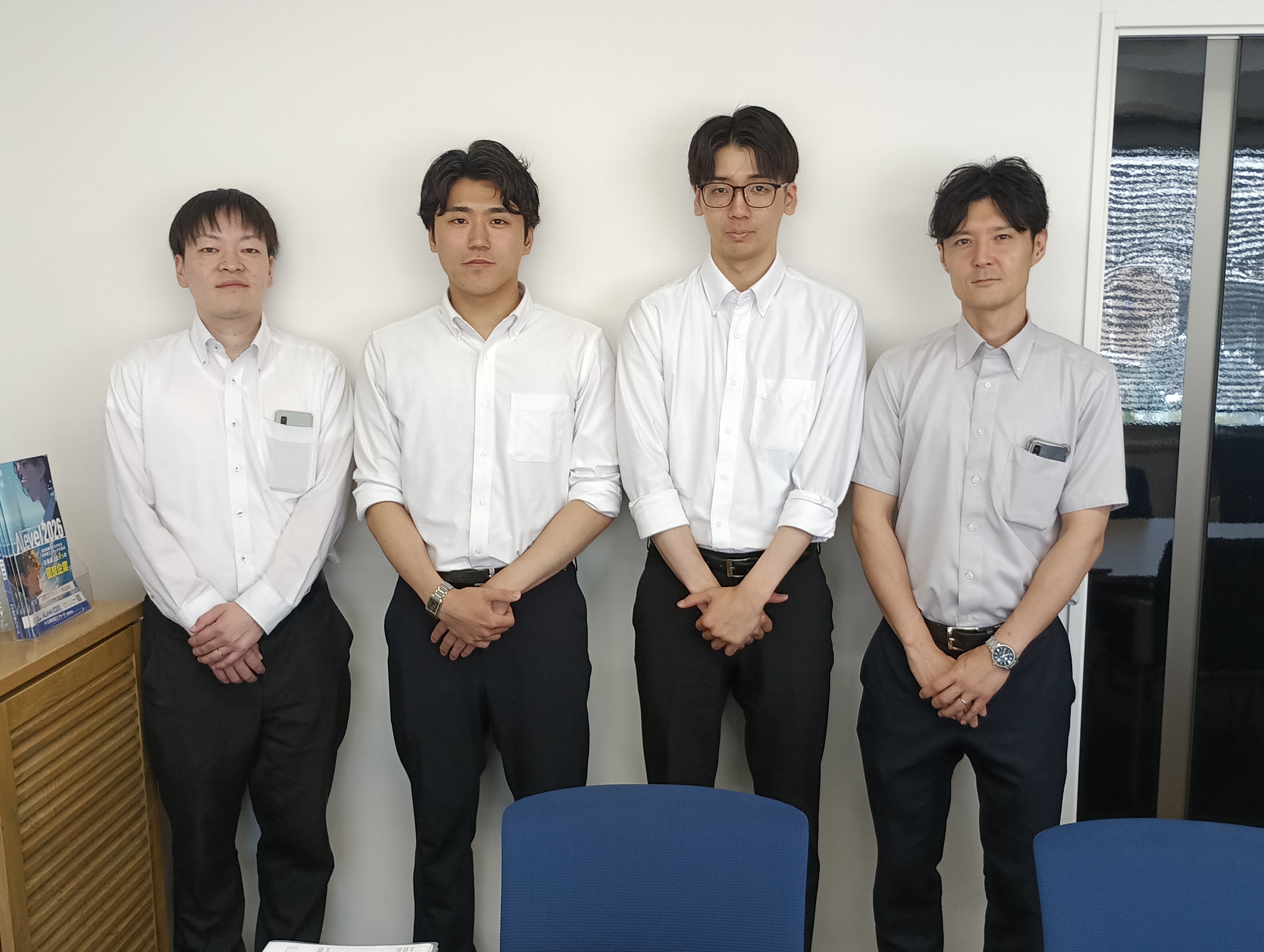 お互いを切磋琢磨し合うために社内表彰制度があります。共に働く社員から見て「この人の頑張りを評価してほしい」という方に投票をする制度です。入社年数は関係なくきちんと評価されるのでやりがいもあります。