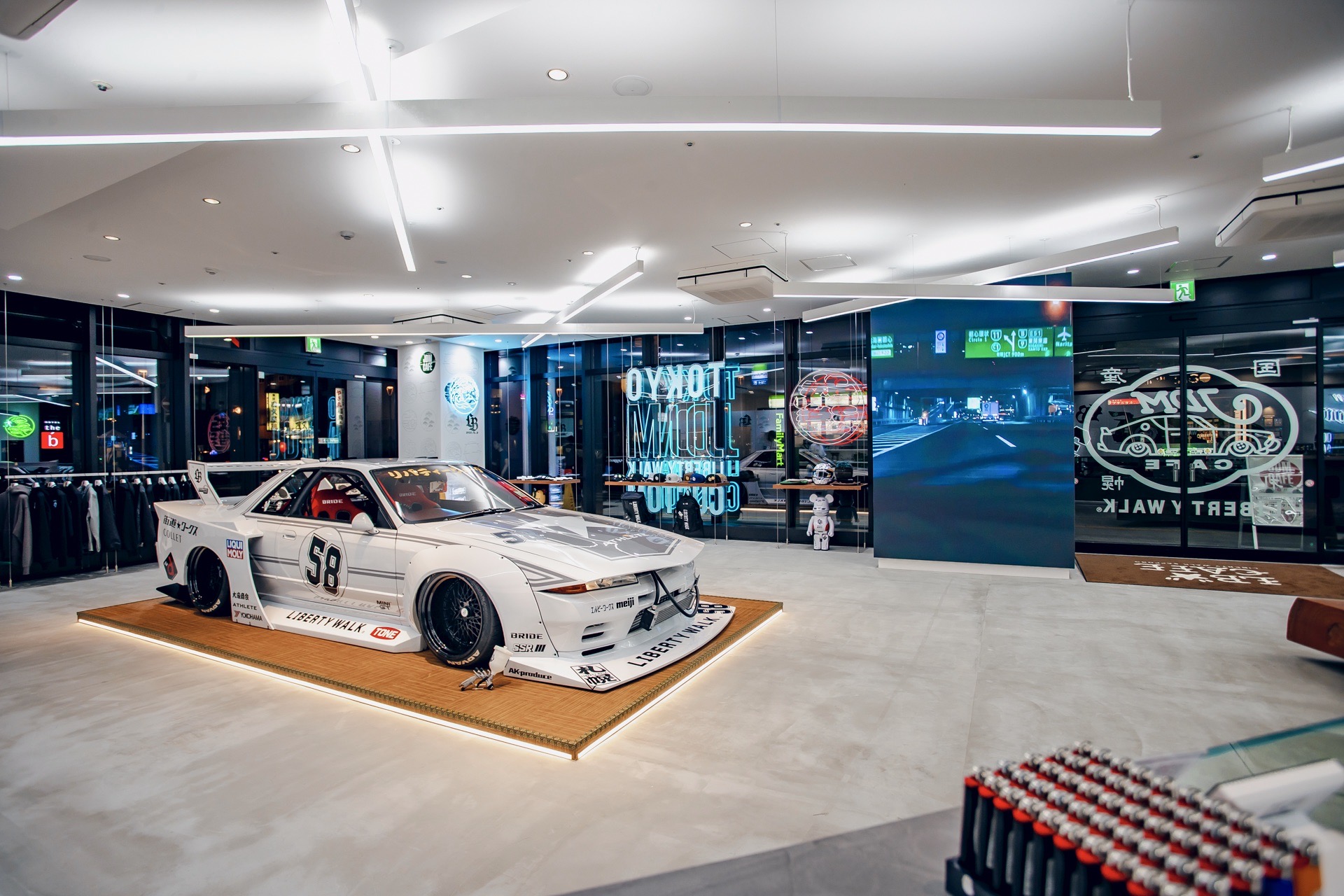 LIBERTY WALK SAPPORO 株式会社エルビープランニングス