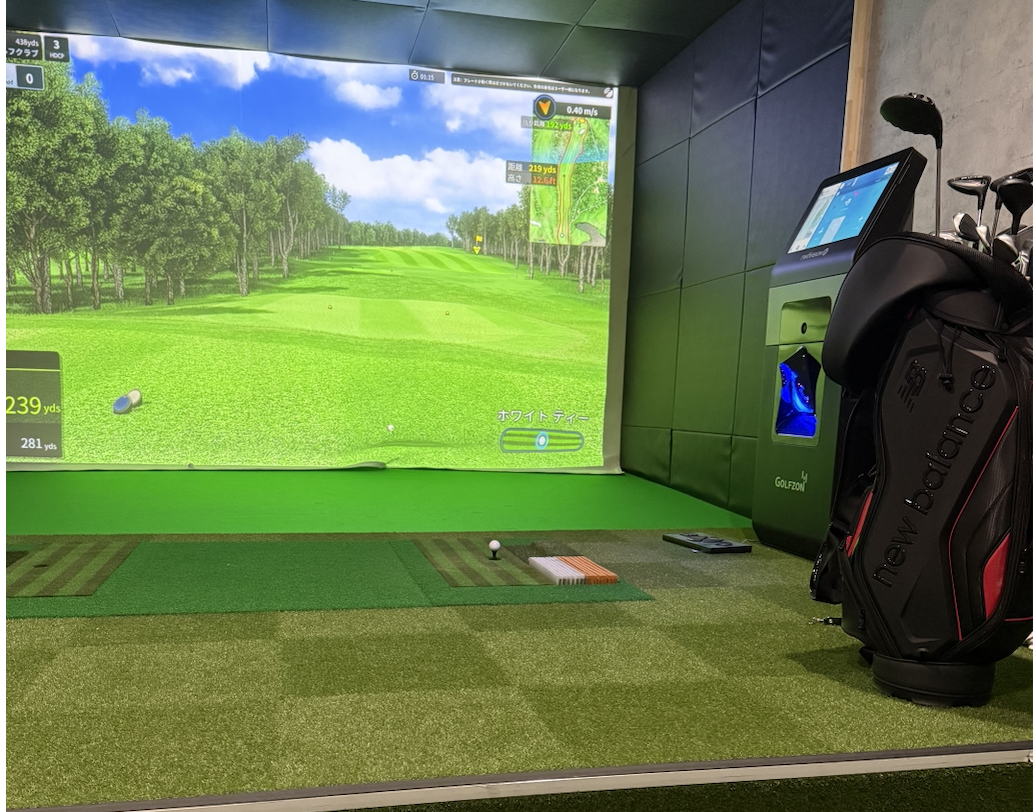 ウチの牧場には、シュミレーションゴルフがあります。休み時間や冬場の閑散期のときなど、みんなで楽しんでいます。スポーツ用品店にあるような機材なので本格的なゴルフを楽しめます。