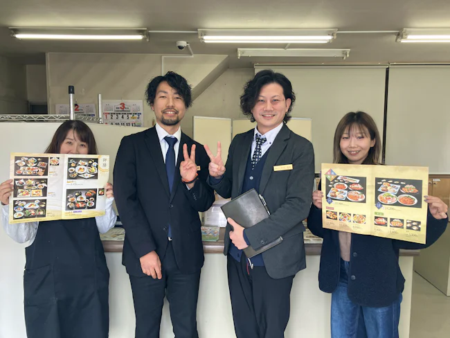 想定しているセクションが決まっているため、ゆっくりと成長できます!ゼロから始めて専門スキルを磨き、ステップアップを目指すことも可能。本社事務所や営業部にも心から馴染みやすい先輩方があなたを待っています。
