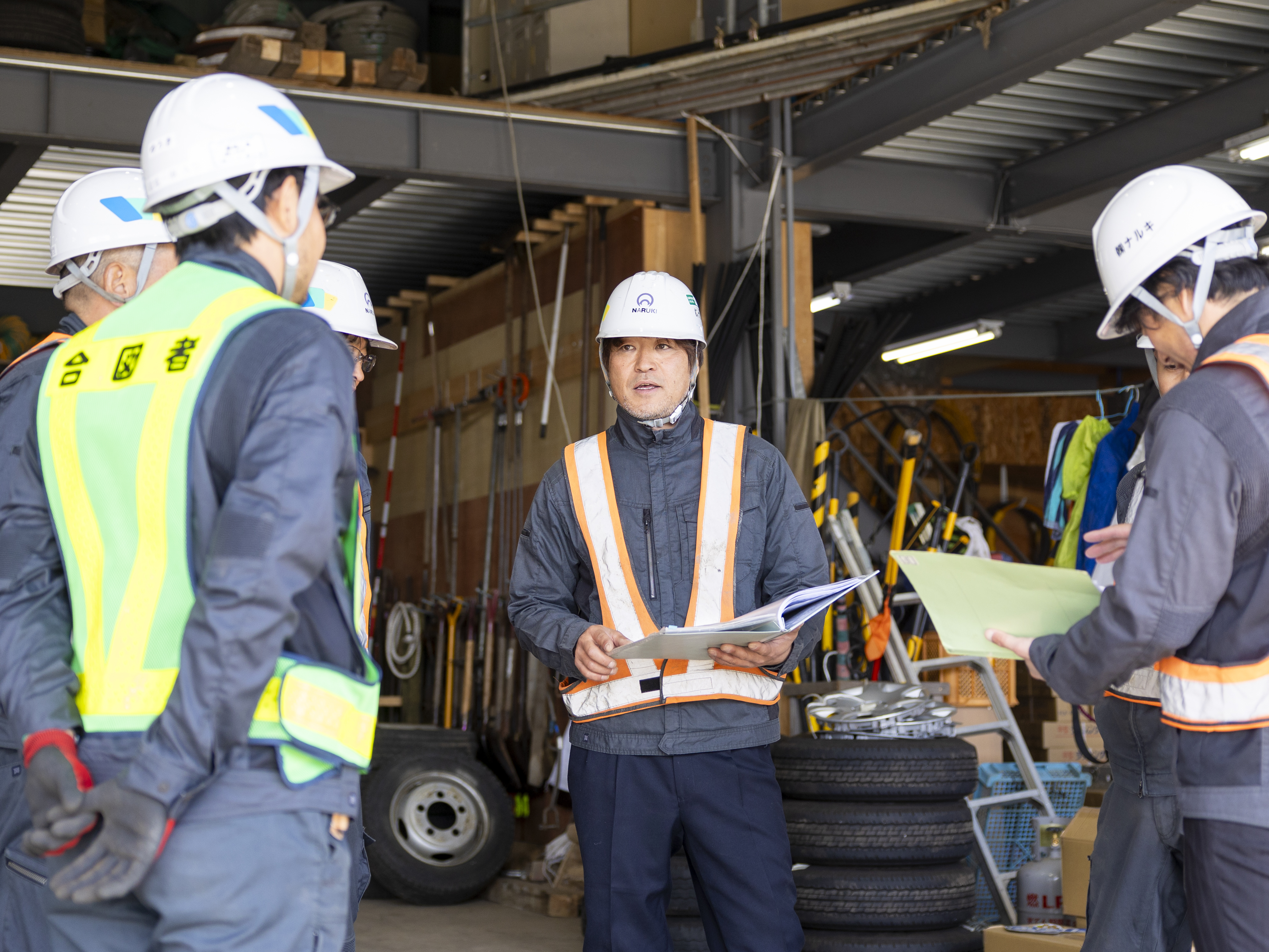 1986年の設立以来、作業がしやすいような設備投資には常に力を入れてきました。業界でも「何でも取り入れる」で有名な社長なんです（笑）最近では車内用冷蔵庫を導入しました！