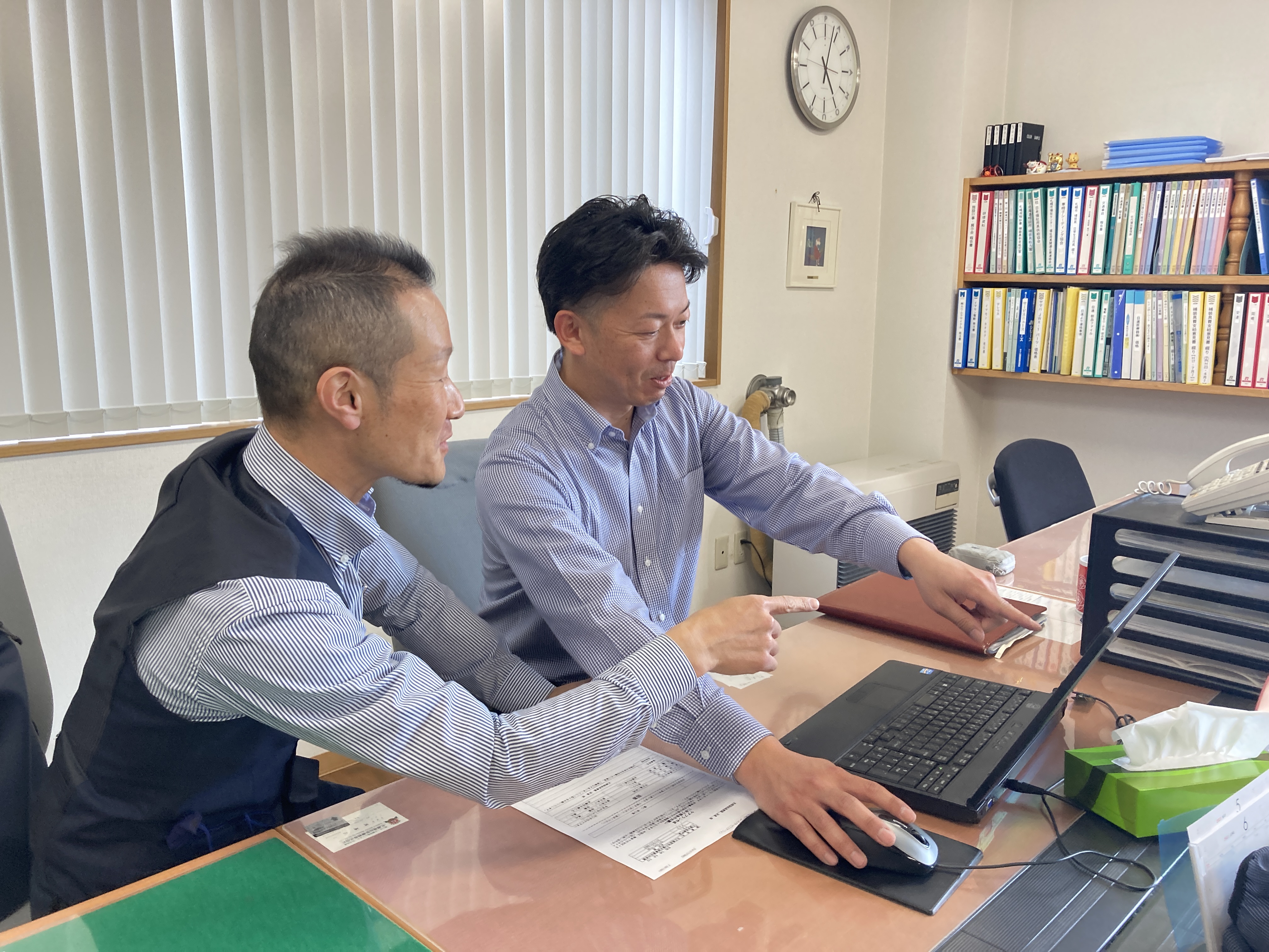 特別なスキルや経験は一切必要ありません。
入社後は先輩スタッフが丁寧に指導しますので、未経験から始める方も安心してください。実際に異業種・未経験の先輩方も活躍しています。