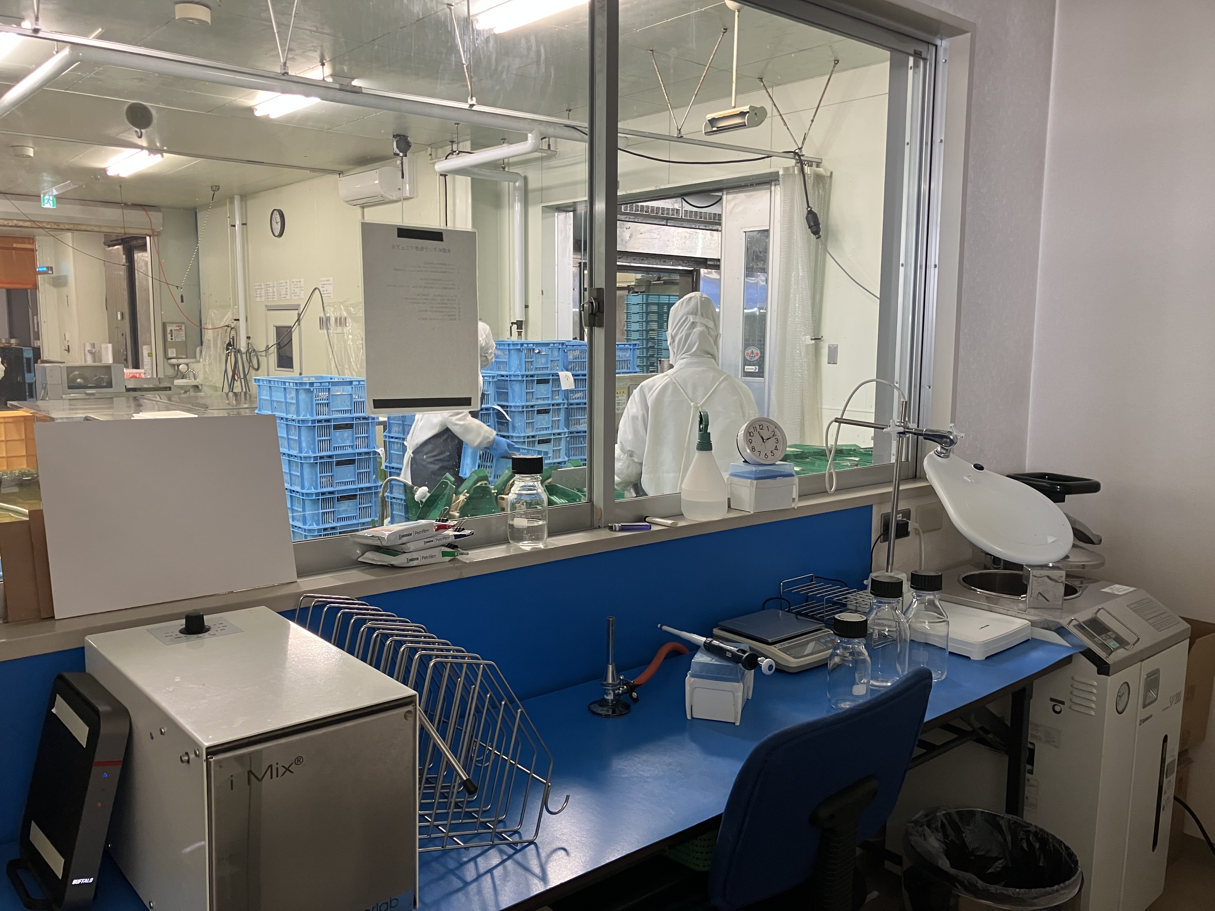 月末月初など多少忙しい時期もありますが、基本的には給与計算などのルーティン業務が中心。PC操作もExcelのフォーマット入力ができれば問題ありません。