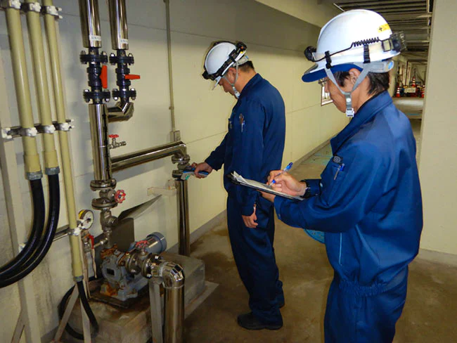 【チームでの連携が大切】
どの部署でも、個人作業や、属人化された作業はなく、チーム作業となります。
日々の疑問は解消しやすい環境ですし、業務的にも”わからないことはわからない”と伝えることが大切です。