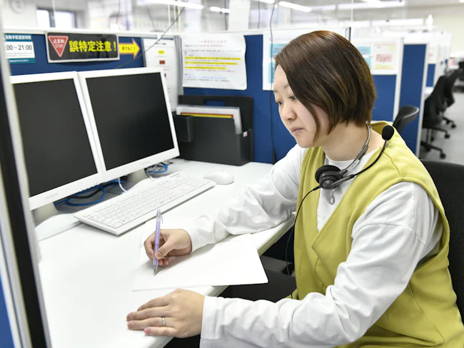 研修全体は3カ月。座学研修はしっかり1カ月設けています。
生命保険の知識や、車についての基本知識などもこちらで学べるので「免許を持っていなくて不安」「保険って難しそう」と考えて居る方もご安心ください!