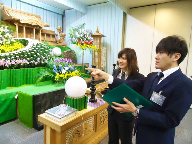 仕事中はチームプレーでテキパキと。でも休憩中は他愛もない話で盛り上がる、明るいメンバーです!この距離感だからこそ、ミスがあってもカバーし合えるし、困った時もすぐに相談できる安心感があります。