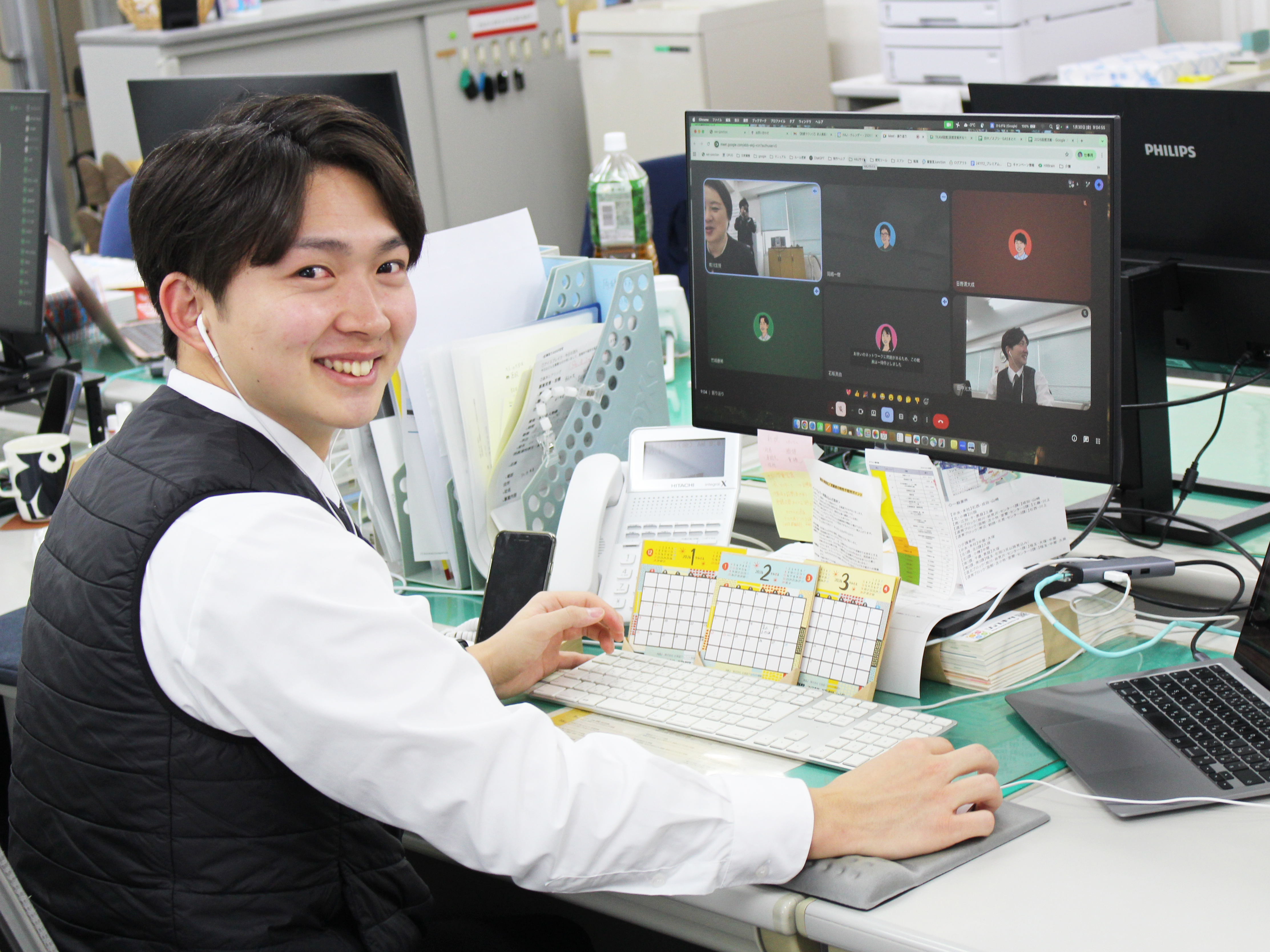 どうした？大丈夫かい？？といった声が毎日とびかいます。誰かがが「困ってるな〜」とわかるとすぐ声かけちゃいますしアンテナはってます。営業所内メンバー全員敏感（笑）あなたもすぐに声かけられると思いますよ。