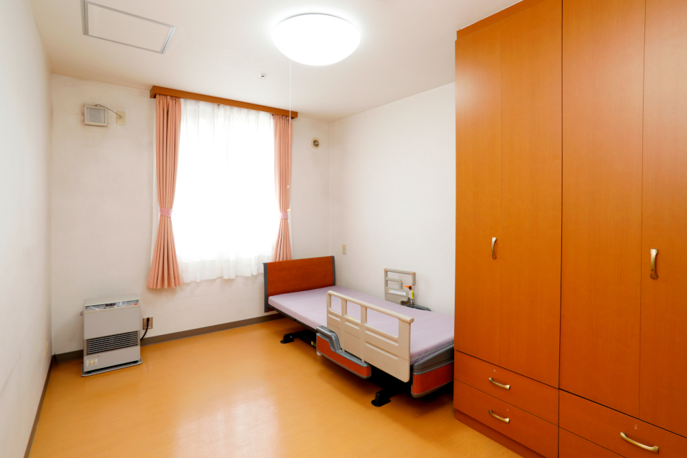 明るいく広々とした居室