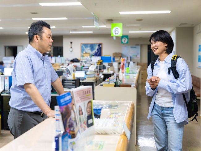 移住者も地元出身者も、すぐに打ち解けられる温かな雰囲気。このコミュニケーションが、垣根を越えた協力体制に繋がります。