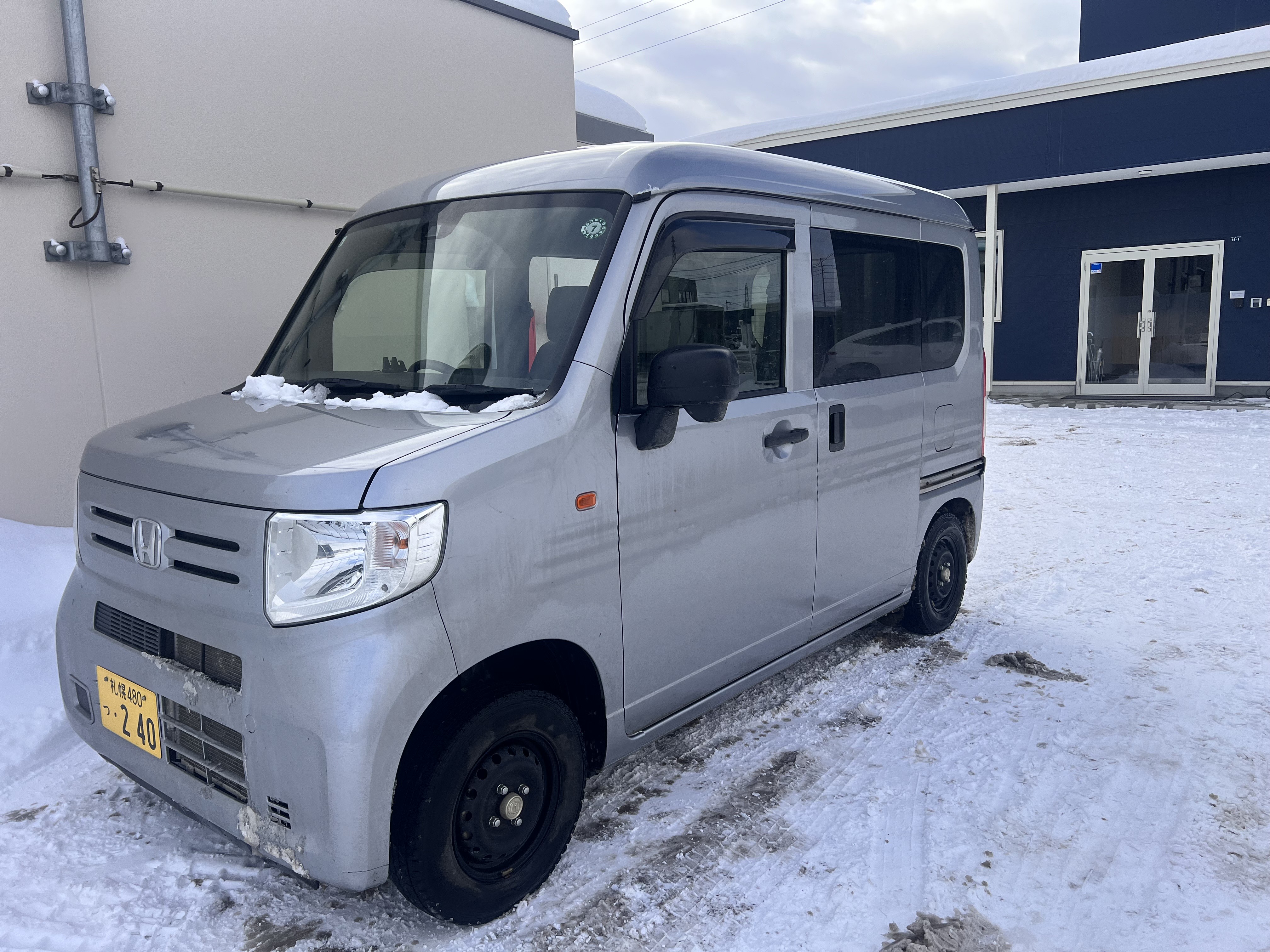 実際に配送に使用している軽自動車です！
普段から運転している方であれば、問題ありません。