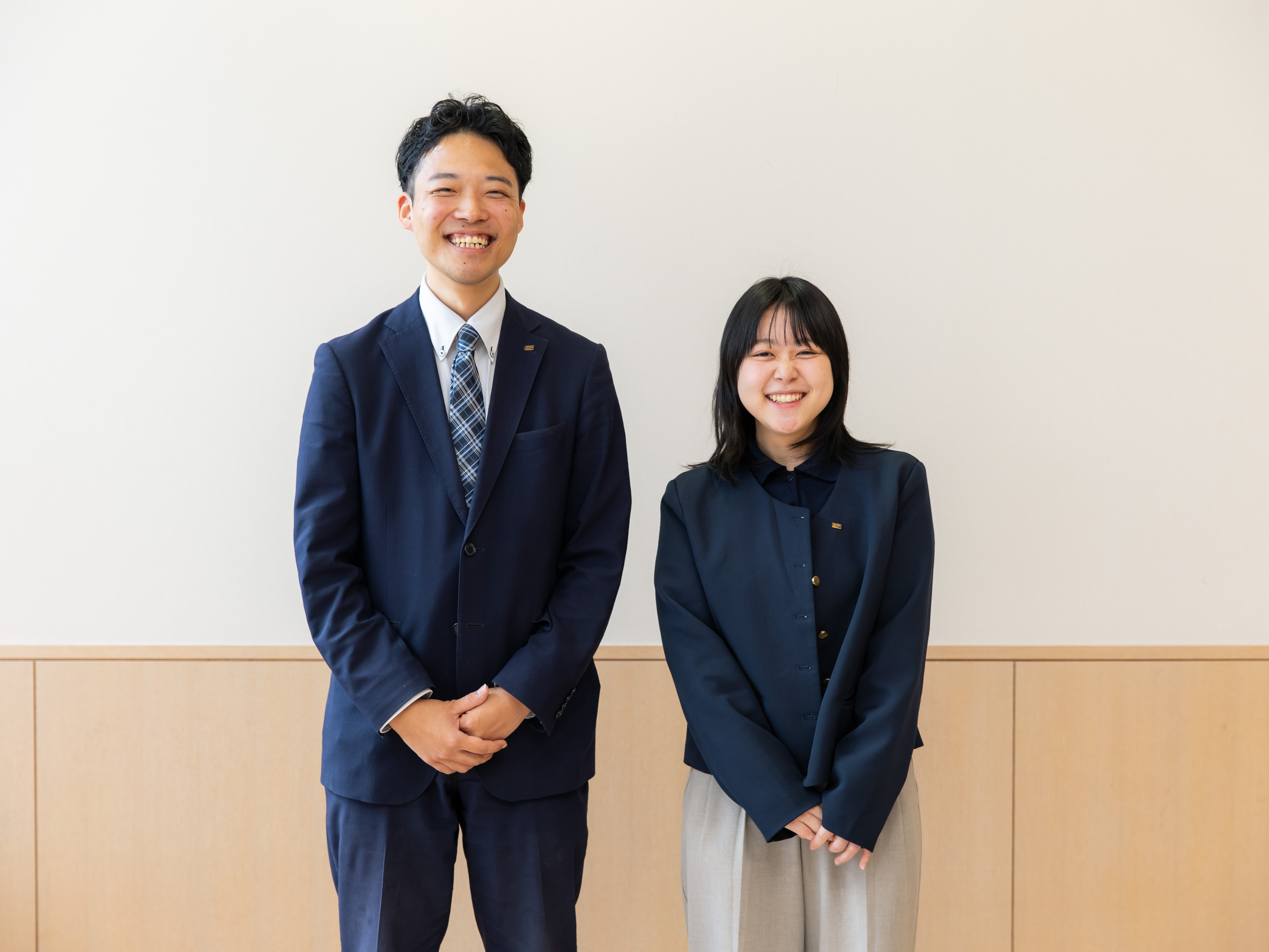 「子育て中だから」とキャリアを諦めない。変形労働時間制とシフト勤務で「今日は16時に退勤」も可能。年間休日120日以上（有給休暇5日以上含む）。有休や振休は「取らないと怒られる」ほど労務管理も万全です。