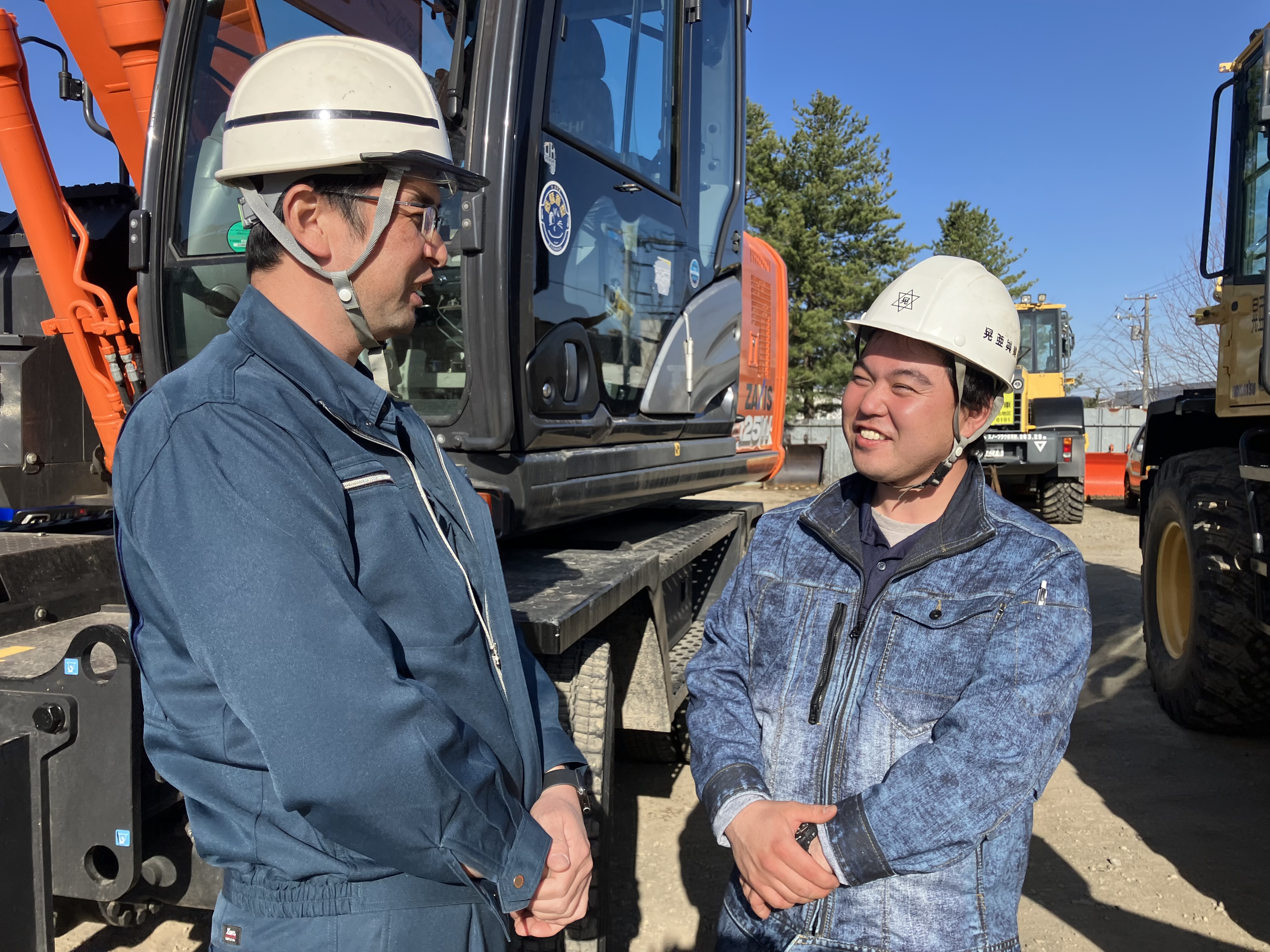 「人間関係のストレス」とは無縁の職場。20代〜70代まで幅広く在籍していますが、上下関係の壁はありません。「威圧的な態度はNG」という共通認識があり、困った時はいつでも周囲に頼れる居心地の良さがあります。