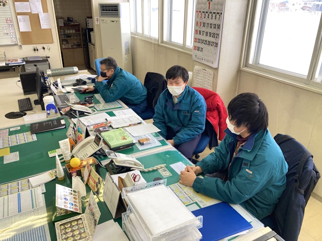 チーム体制の良いところは、色々なことを共有しながら助け合えるところ。1人でずっと頑張るという営業スタイルではありません!