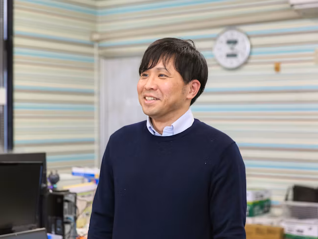 「興味はあるけど、それでも中古車業界のネガティブさが気になる…」という方こそ、ぜひご連絡ください。お客様への対応の姿勢や職場の雰囲気、待遇や福利厚生に対する考え方などを詳しくご説明いたします。
