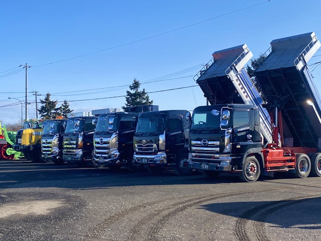 ダンプ・重機の運転免許・作業免許は会社費用で取得可能。講習参加や受検・更新も勤務扱いなので「休みを返上して講習に...」となることもありません。