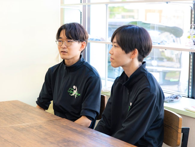 児童支援スタッフ 坂川妃菜・岩澤輝
(令和7年度新卒入職者)