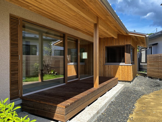 お客様や工務店の方と直接話し合う機会もあります。
設計から完成まで一貫して行うので、やりがいのあるお仕事です。