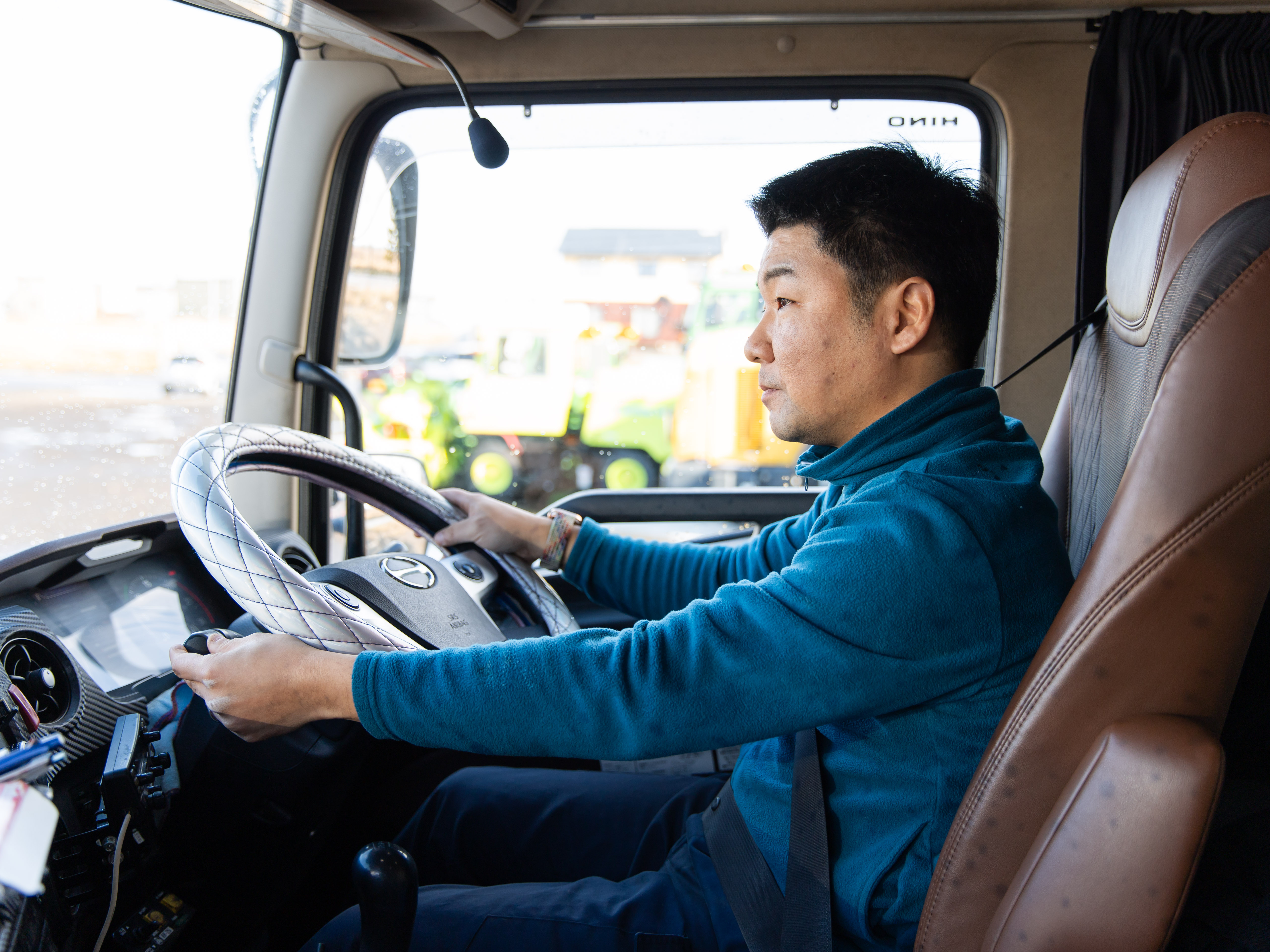 作業員は基本現場に直行直帰。本社に集合するために、わざわざ時間をかける必要もありません。