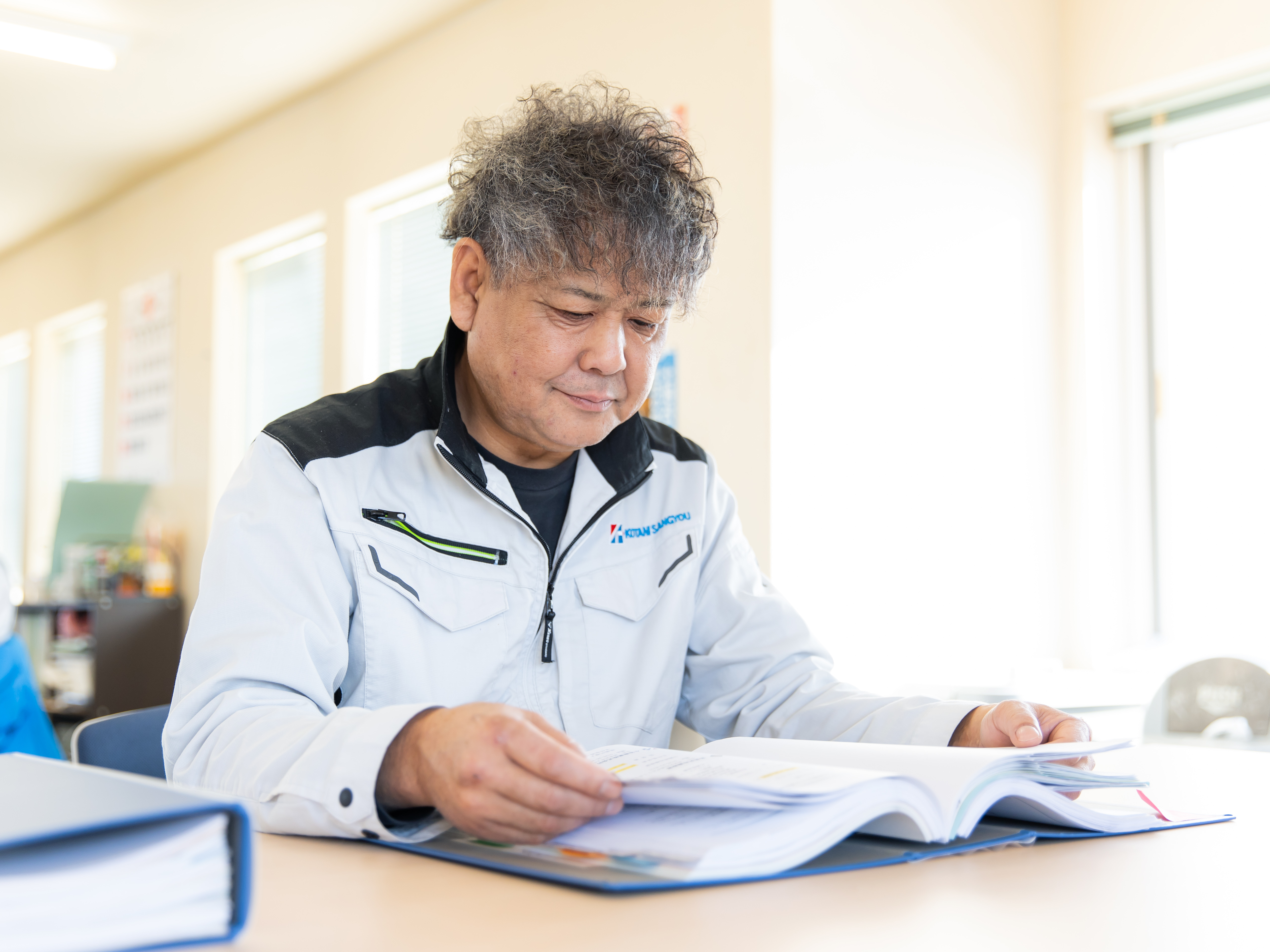 「15年以上小谷産業で働いてるけど、子ども達の成長をちゃんと見てこられたという実感があります」家族との時間も大切にできる点も働きやすさのポイント。