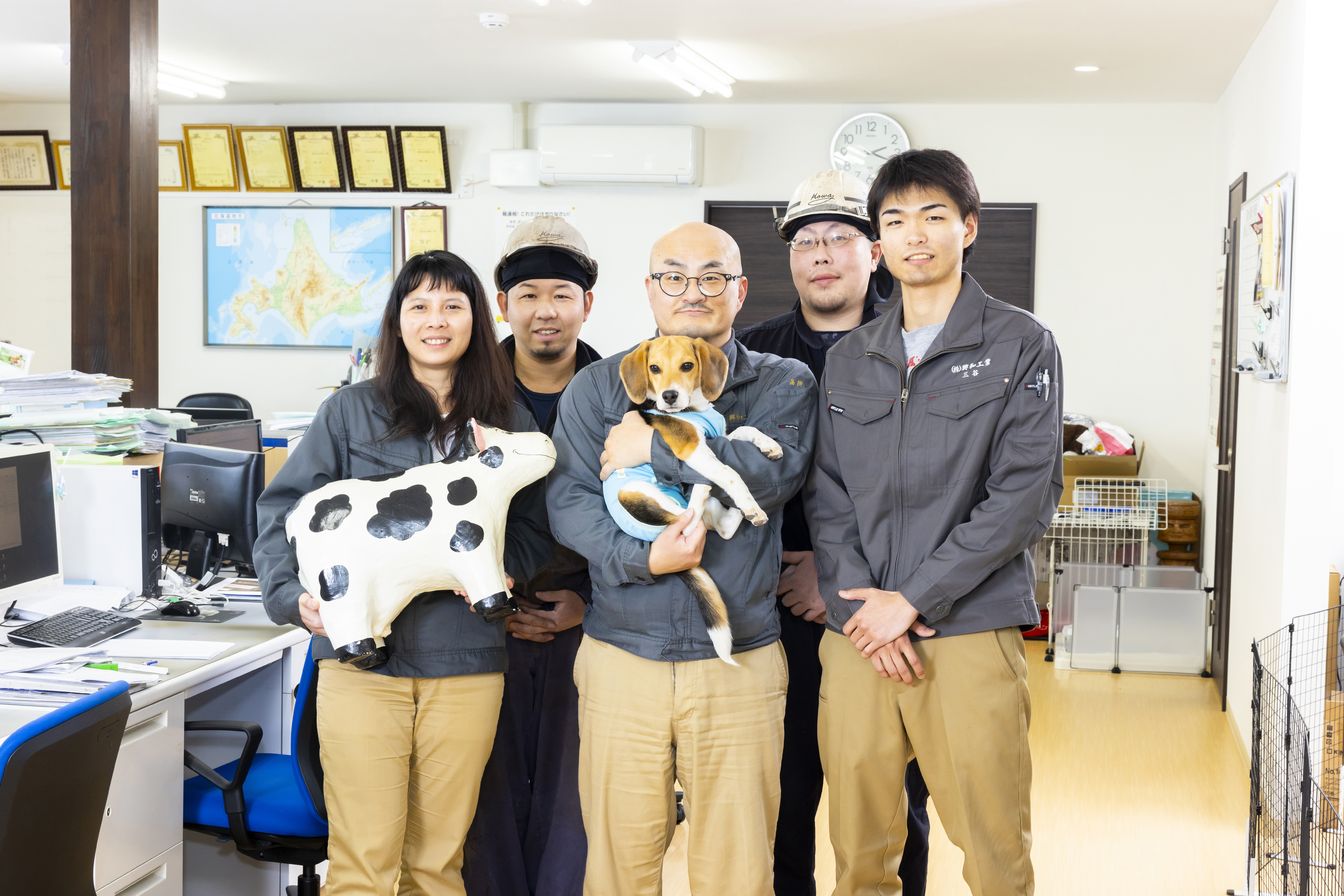 部門や年代の垣根もなく、みんなそれぞれがチームワークを重んじ、仲間思いのおおらかな雰囲気を持った人ばかり。
仕事内容以上に働く環境や人間関係を重視する方にも特におすすめです。