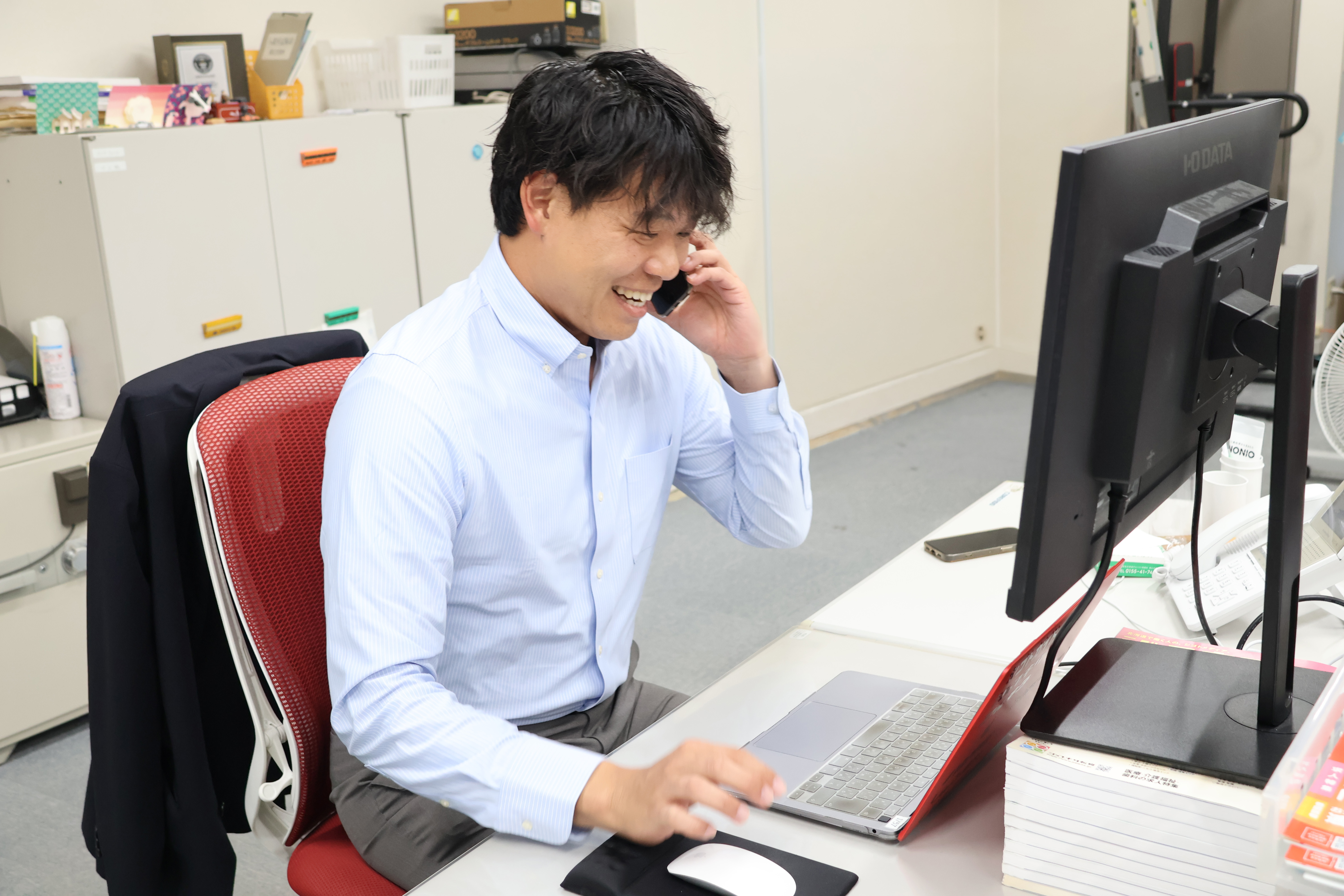 お客様は店舗の店長・オーナー、企業の社長まで業界業種を問わず本当に様々。エリアによっても業種やお客様の特徴が異なるので、常に新鮮な気持ちでお仕事ができるのも魅力です。