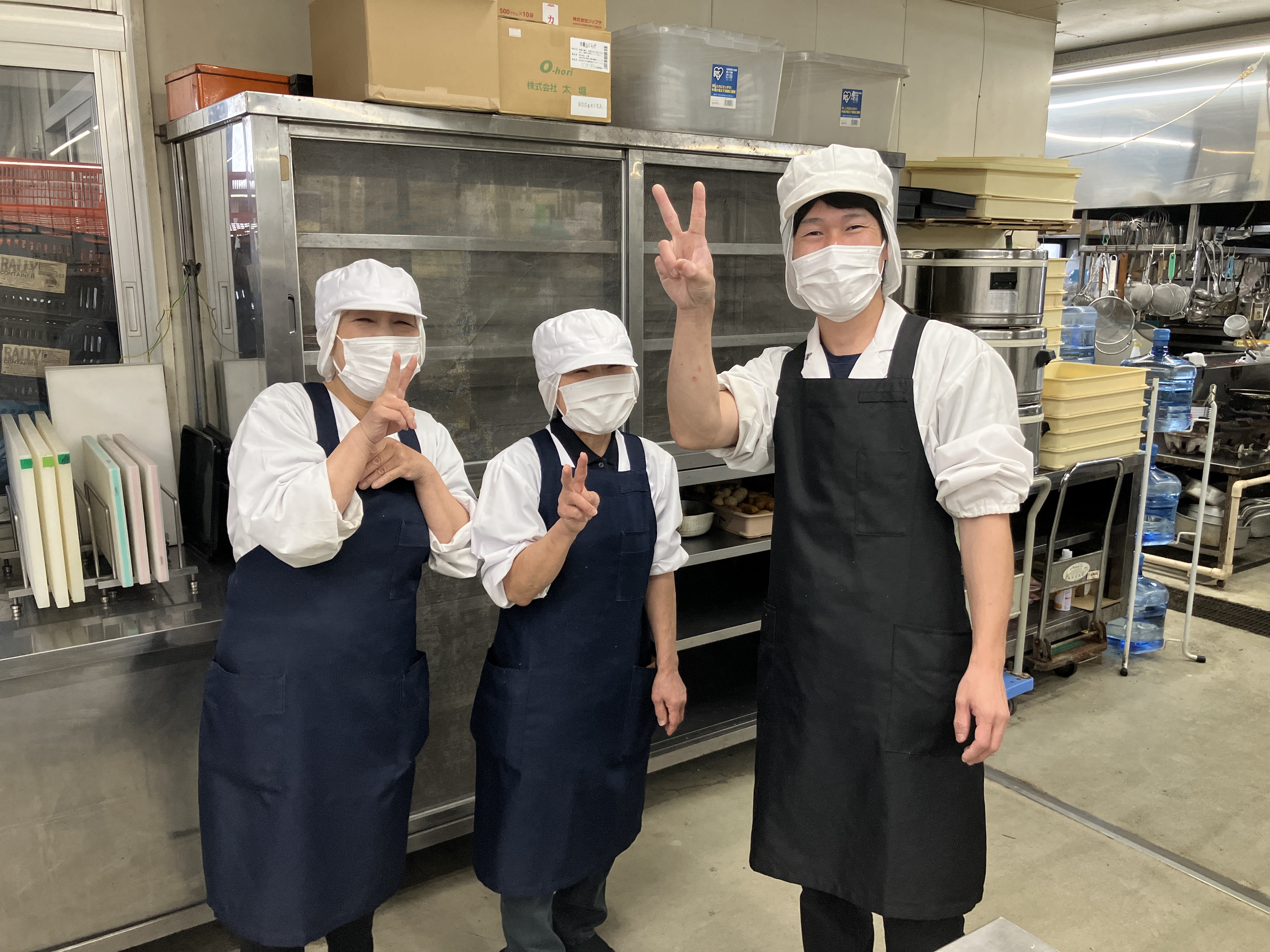 現在は正社員4名（30〜50代）・パート8名の合計12名が活躍中です｡また､想定しているセクションが決まっているため､ゆっくりと成長できます｡ゼロから始めて専門スキルを磨き､ステップアップを目指すことも可能です｡