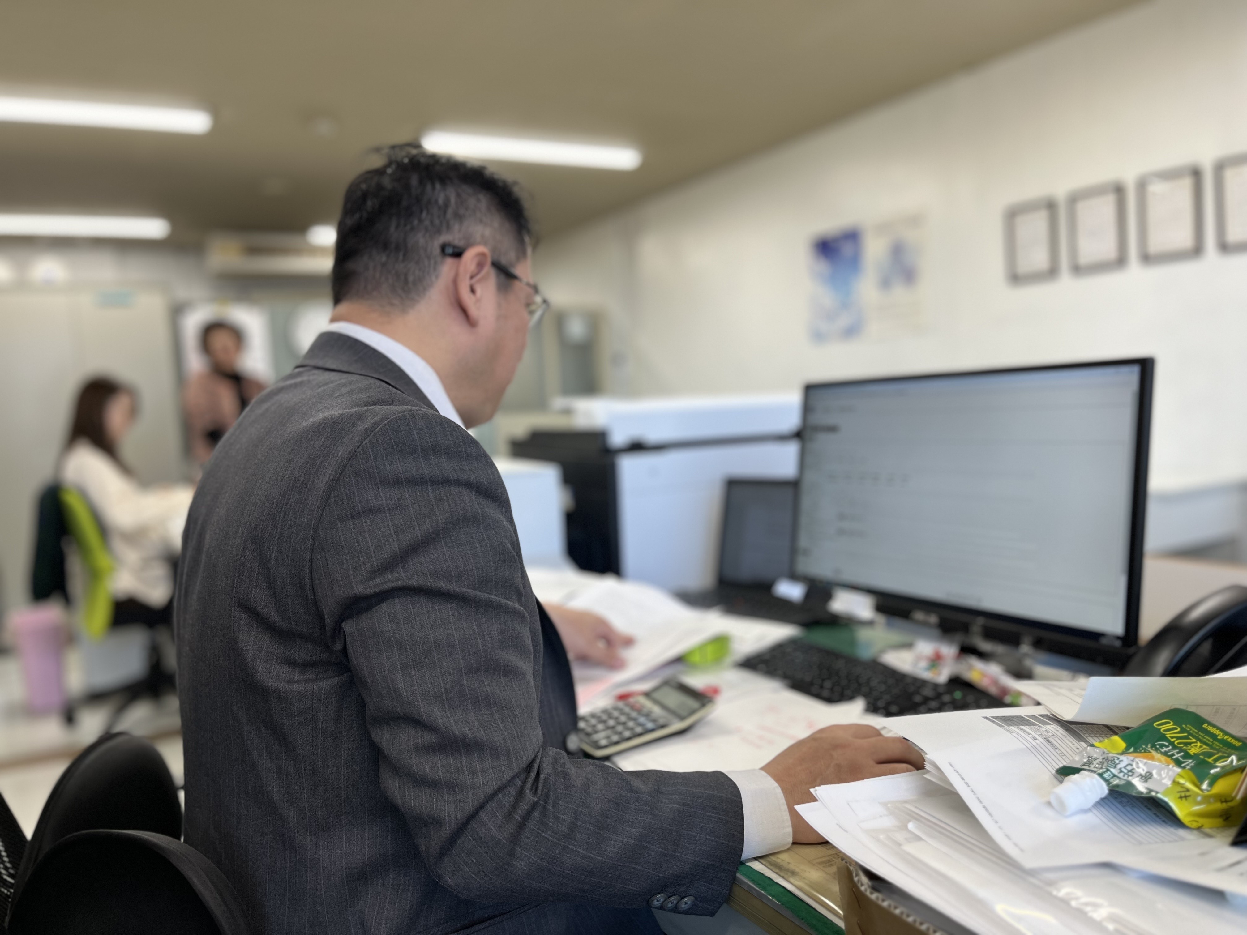 【長く勤められる企業です】
実働時間も7時間・土日祝日のお休みのため、ご家庭をお持ちの方もプライベートを充実させられます。
全国企業の基盤で、福利厚生も充実です◎