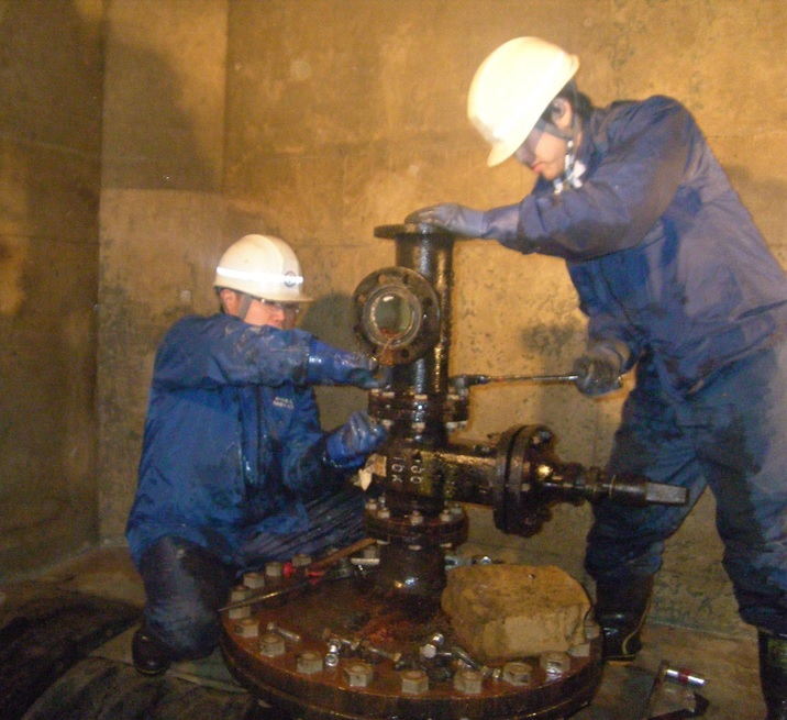 【チームでの連携が大切】
どの部署でも、個人作業や、属人化された作業はなく、チーム作業となります。
日々の疑問は解消しやすい環境ですし、業務的にも”わからないことはわからない”と伝えることが大切です。