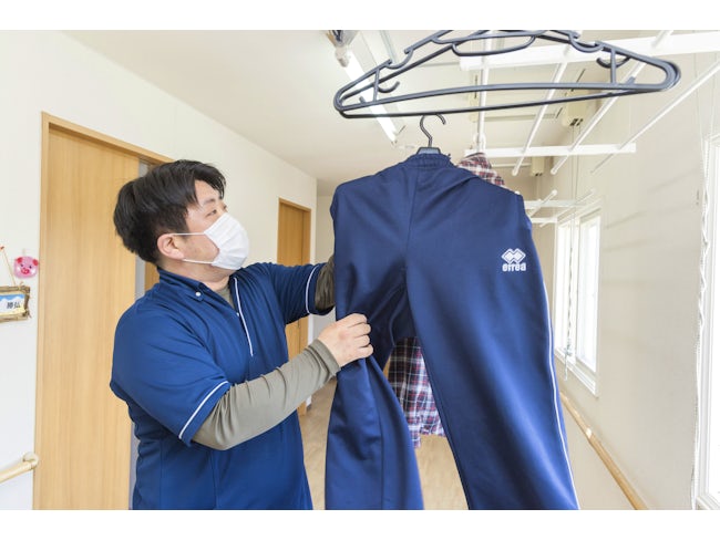 あなたのキャリアアップを全力で応援します。独立を目指す方には管理職への道も用意しています。実際に26歳でサービス提供責任者になった先輩もいます。面接であなたの目標を聞かせてください。