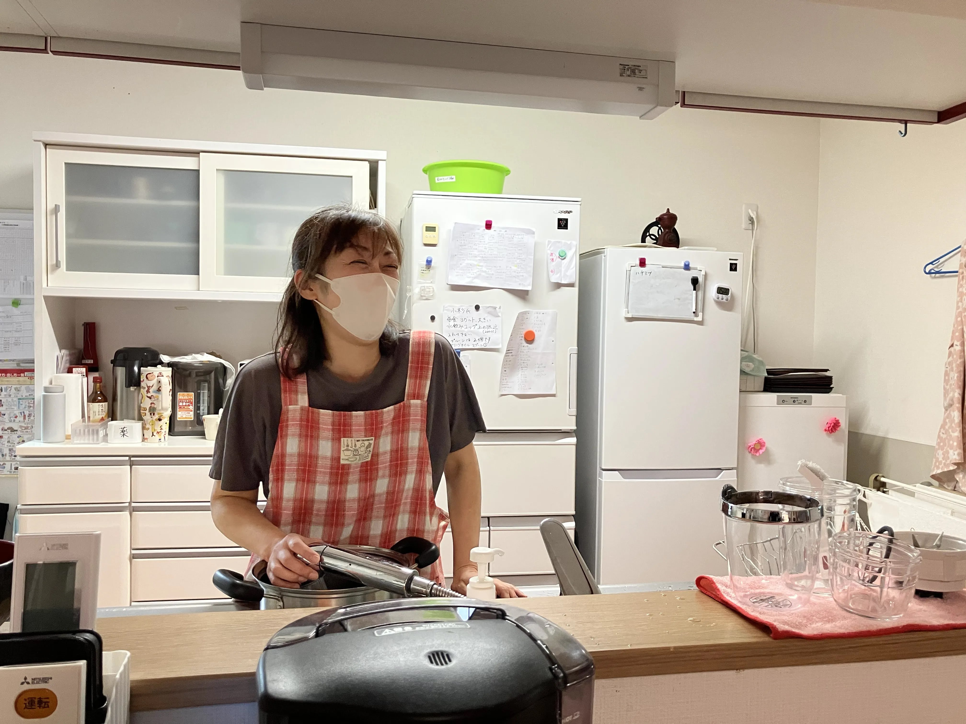 お料理が苦手な方でも周りのスタッフがサポートしますので負担に思わないでくださいね。逆に料理好きの方は楽しんで作っていただけると思います！