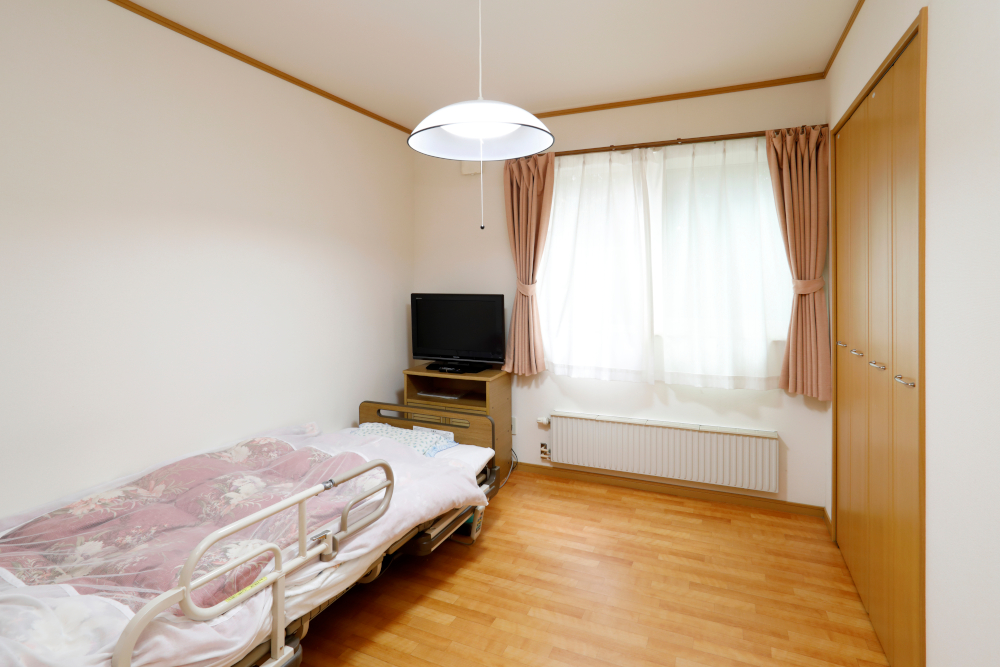 明るいく広々とした居室