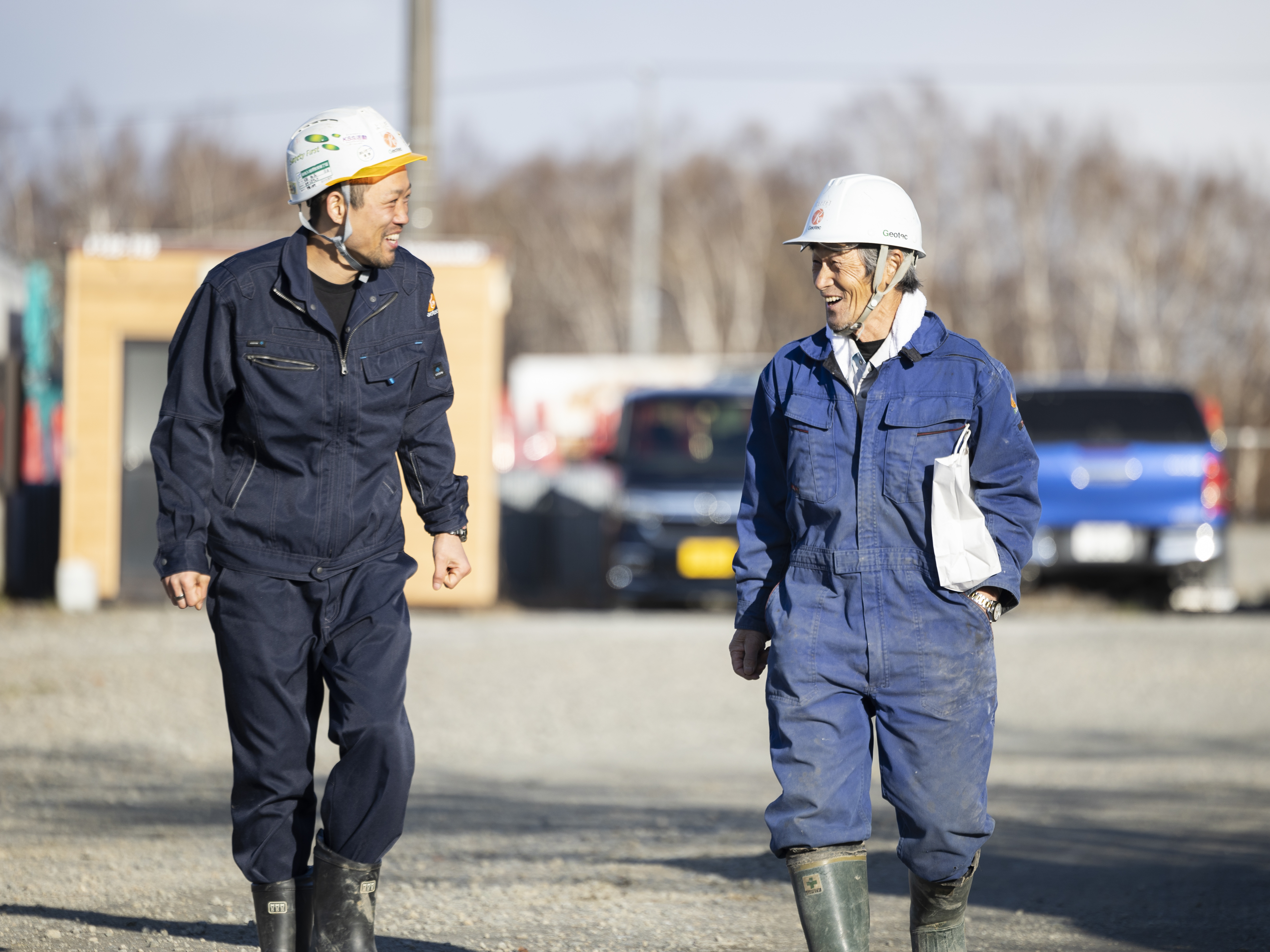 学費の補助や社用車の貸与など、社員想いの制度も充実。機材の多くを自社保有しており、経営も安定しているので長く安心して働ける職場です。