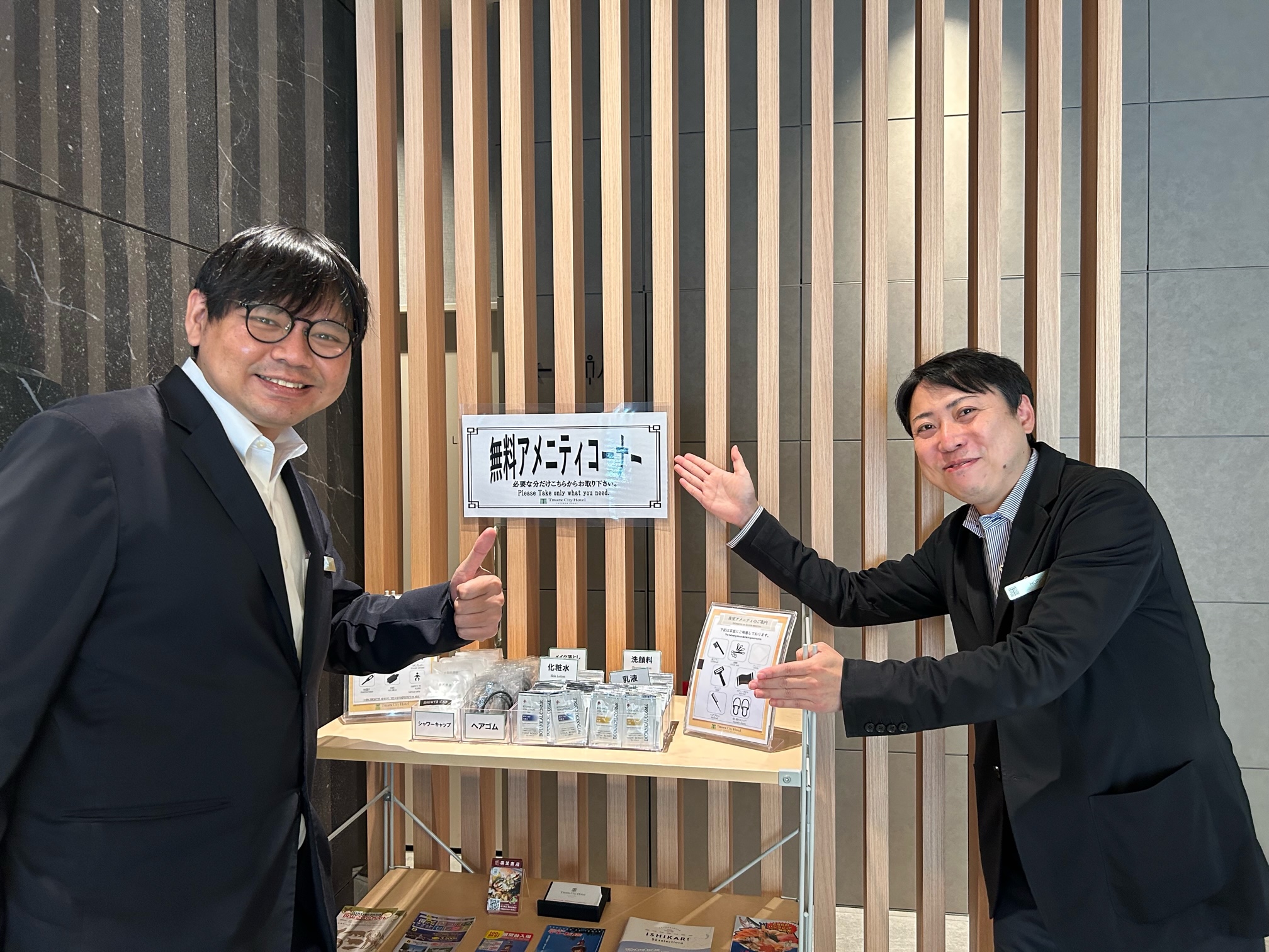  学生・留学生・主婦・Wワークなど幅広い層が活躍中。月毎にシフトを作成しています！基本的には希望通りで組んでいきますので、気兼ねなくご相談ください！